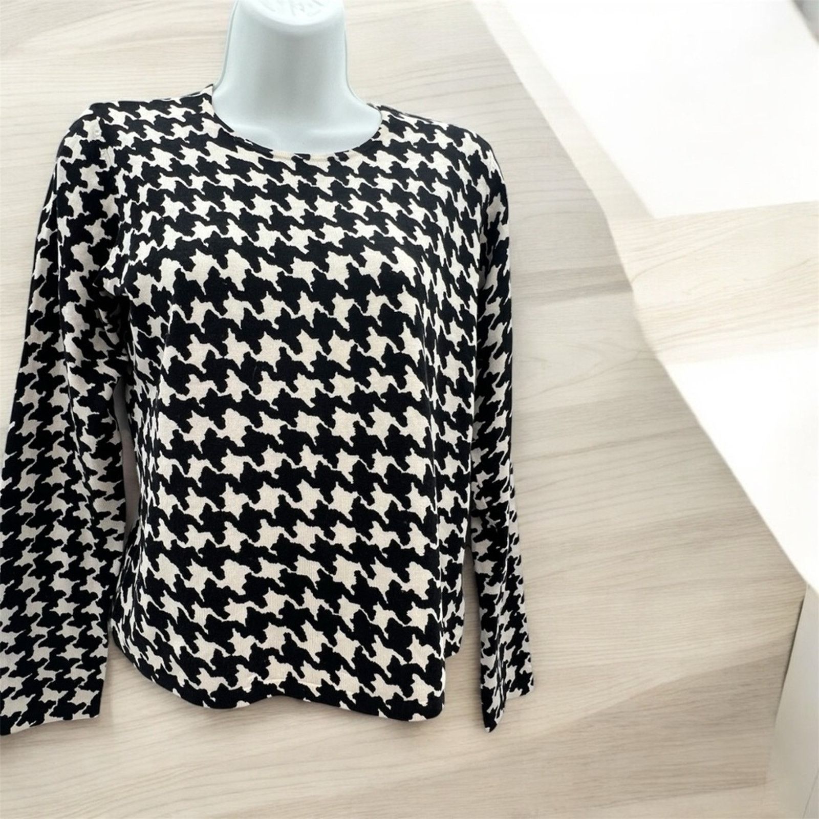 & Other Stories Talbots Houndstooth Jacquard Top – Size 8 (Pre-Owned) Size M / US 6-8 / IT 42-44 - 1 Thumbnail
