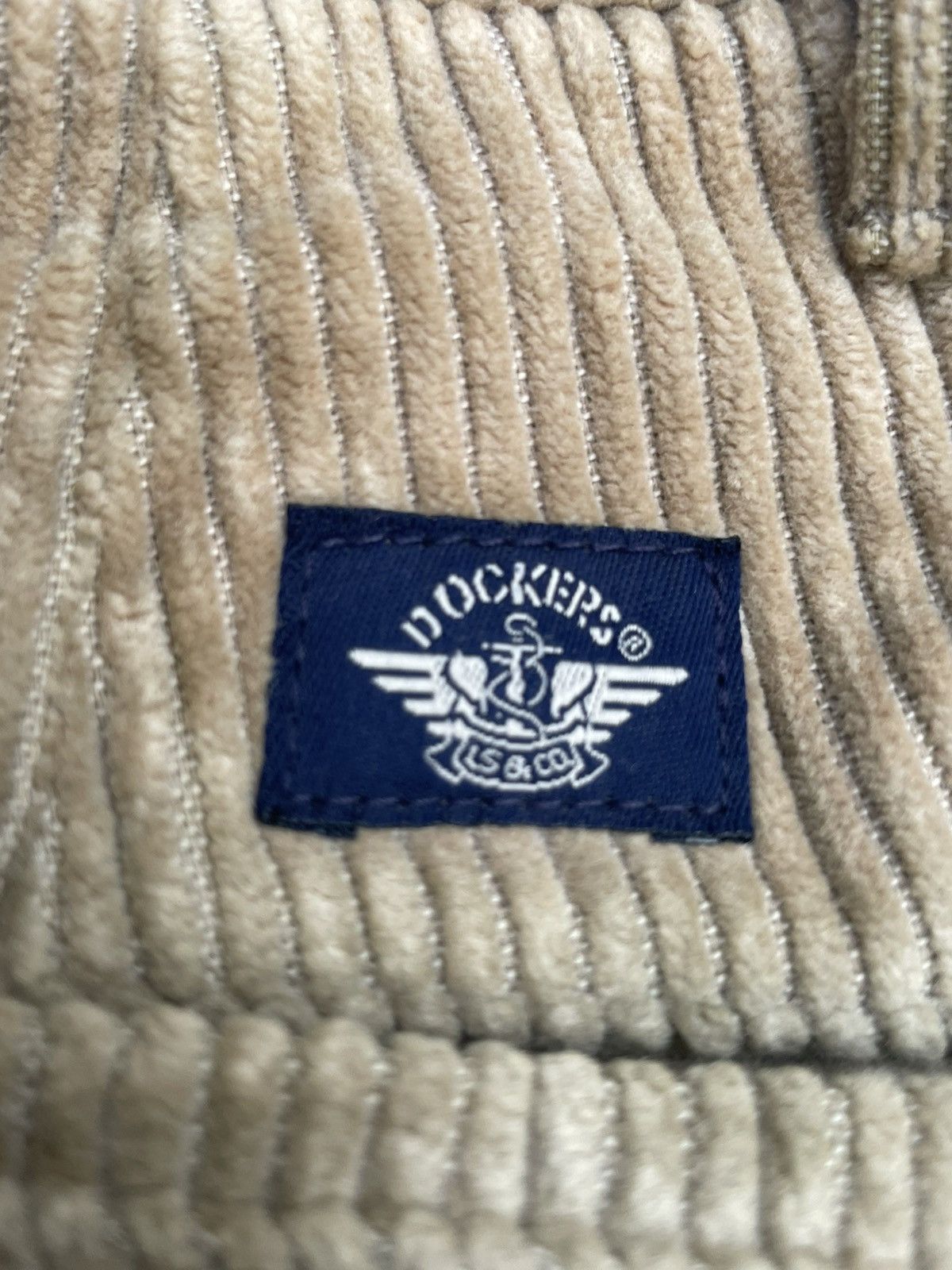 Dockers × Vintage Vintage Dockers Coduroy Trouser Size US 37 - 13 Thumbnail