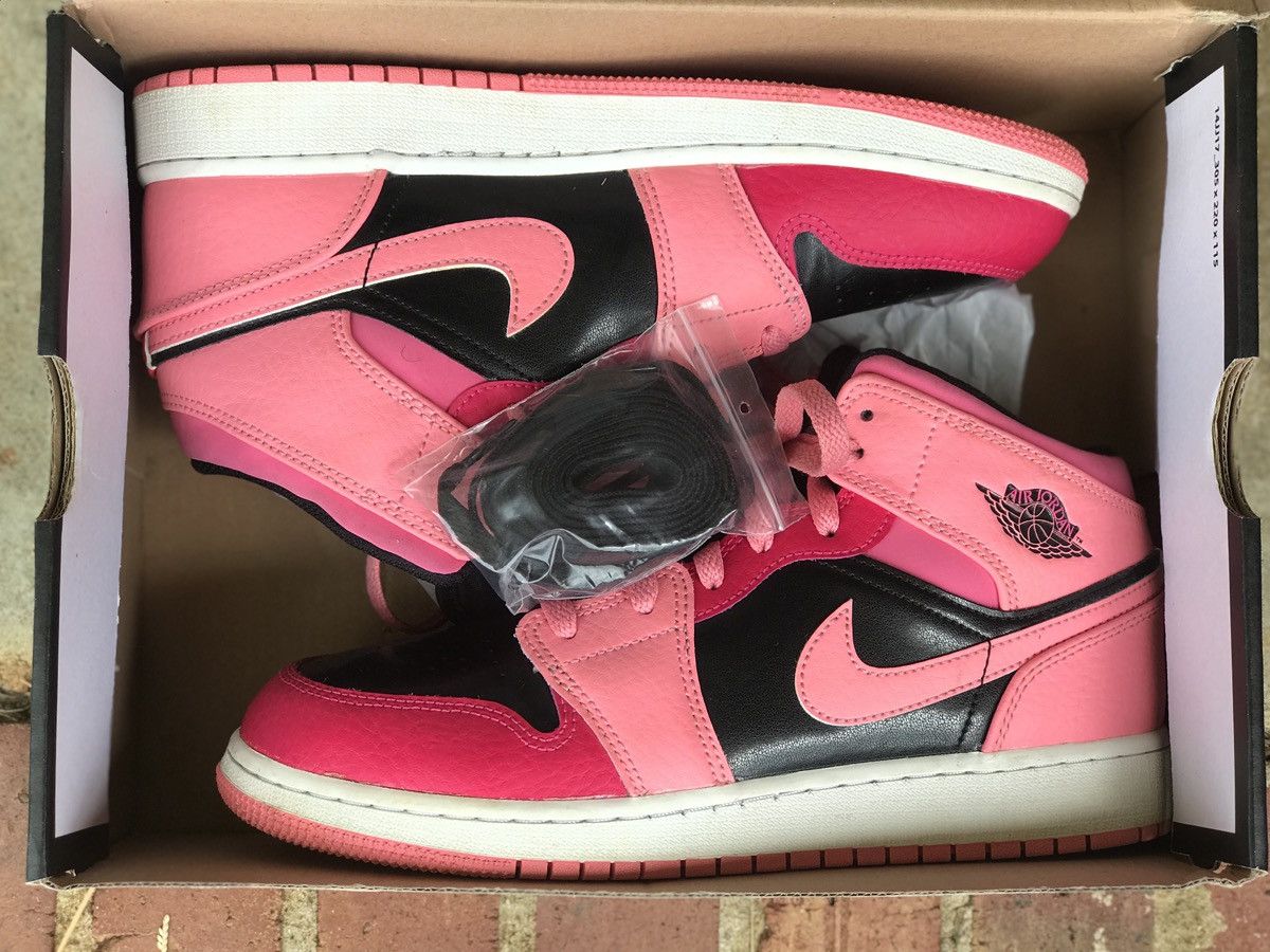 Jordan Brand Air Jordan 1 Coral Chalk GS Size 7Y / 8.5W Size US 8.5 / IT 38.5 - 8 Thumbnail