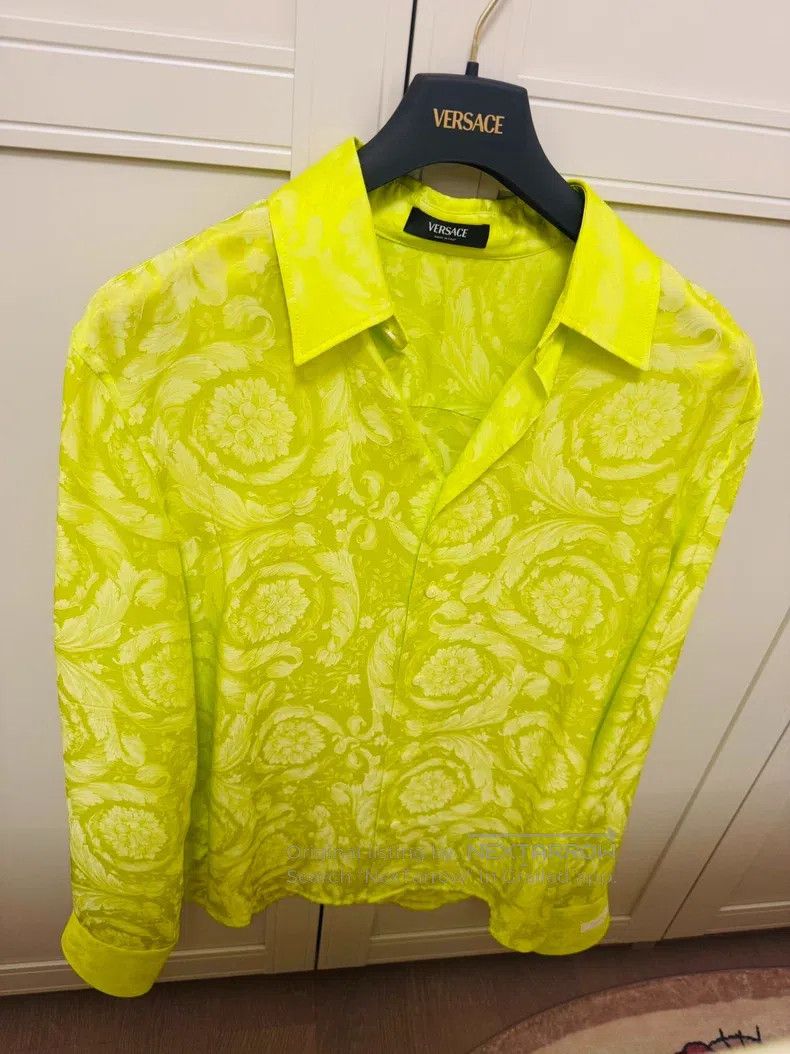 Versace Versace Fluorescent green baroque pattern long-sleeved shi Size US S / EU 44-46 / 1 - 1 Thumbnail