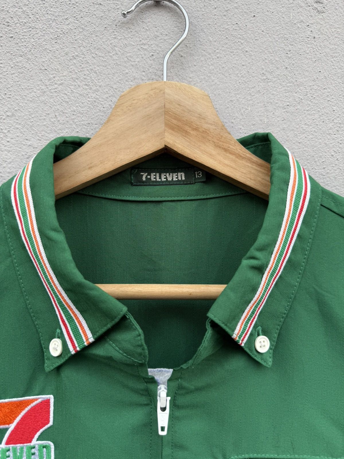 Japanese Brand Vintage Japanese 7ELEVEN Zip Up Longsleeve Shirt Size US M / EU 48-50 / 2 - 2 Thumbnail