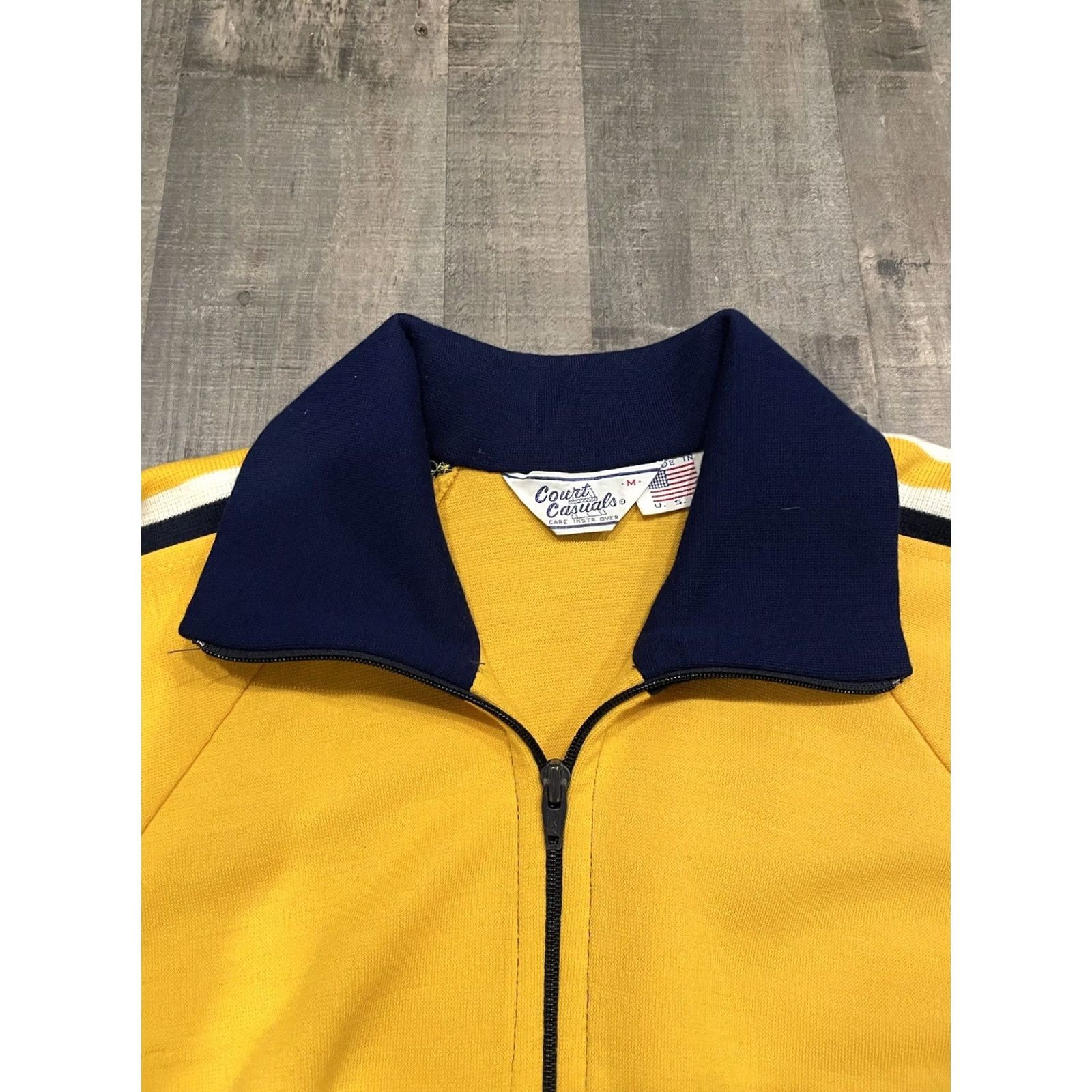 Vintage VINTAGE Court Casuals Jacket M Yellow Striped 80s Windbreaker US Made Mens Medium Size US 31 - 3 Thumbnail