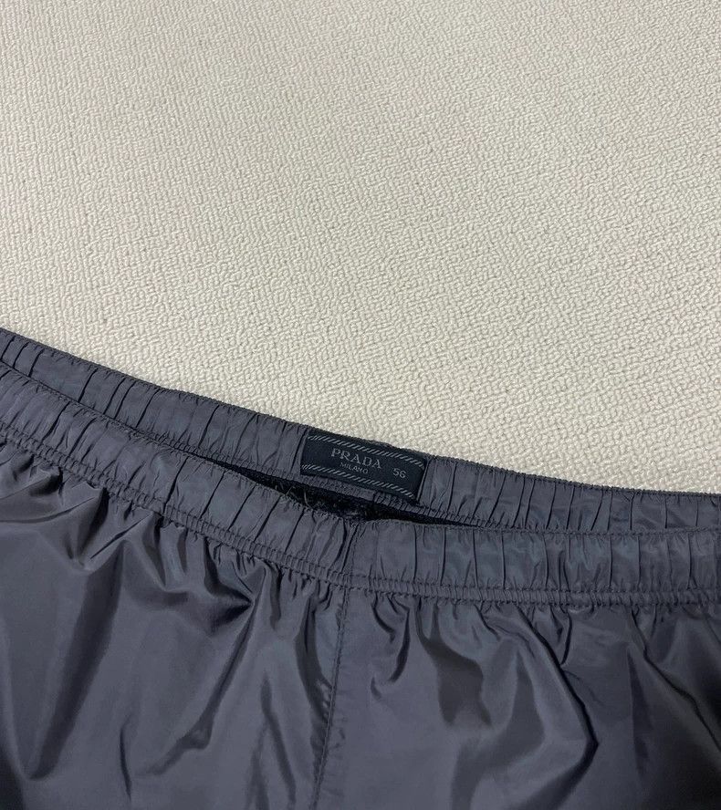 Prada Prada Men's Beach Shorts Size 56-2506 Size US 44 / EU 60 - 5 Thumbnail
