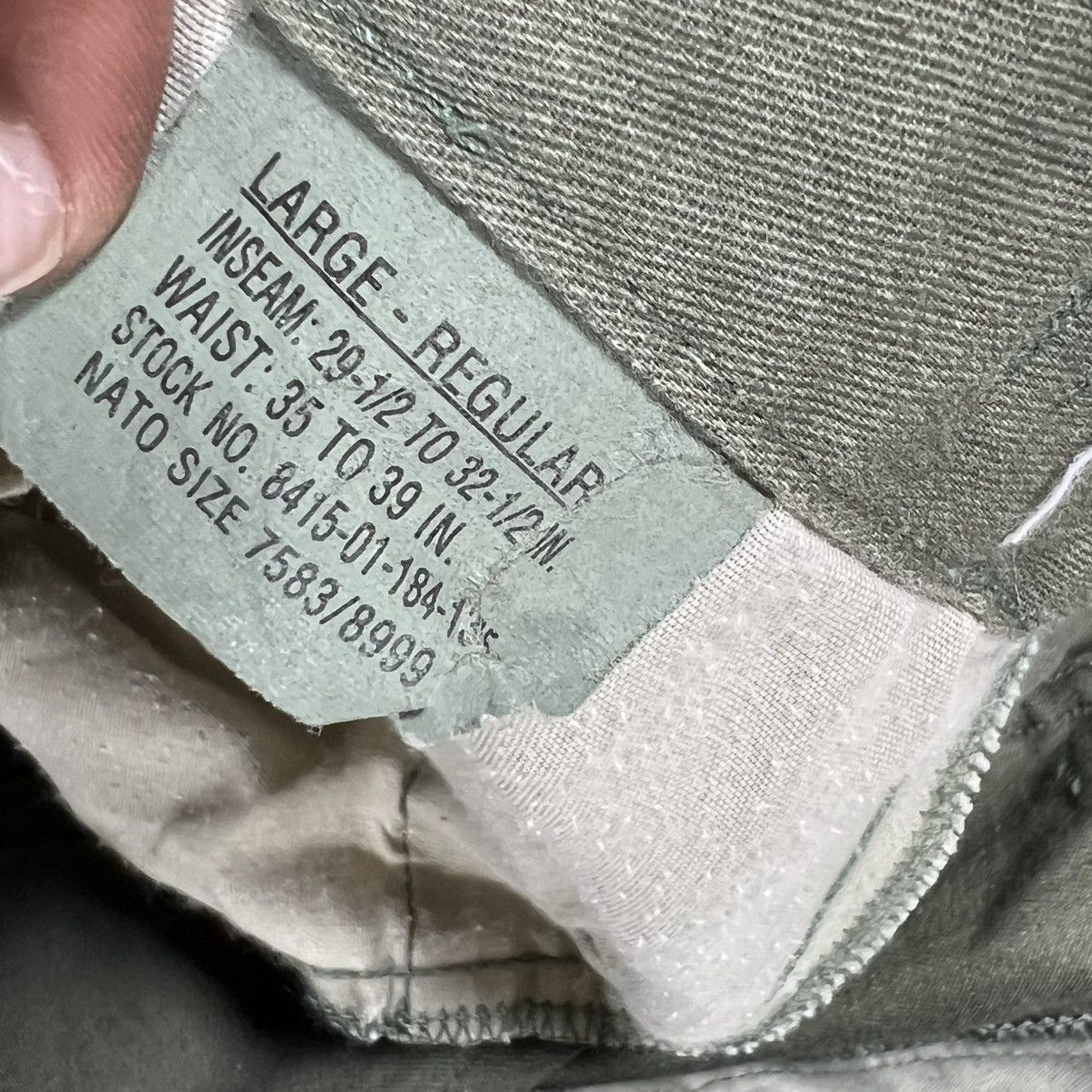 Vintage Vintage Military Combat Cargo Pants Adjustable Waist Size US 35 - 5 Thumbnail