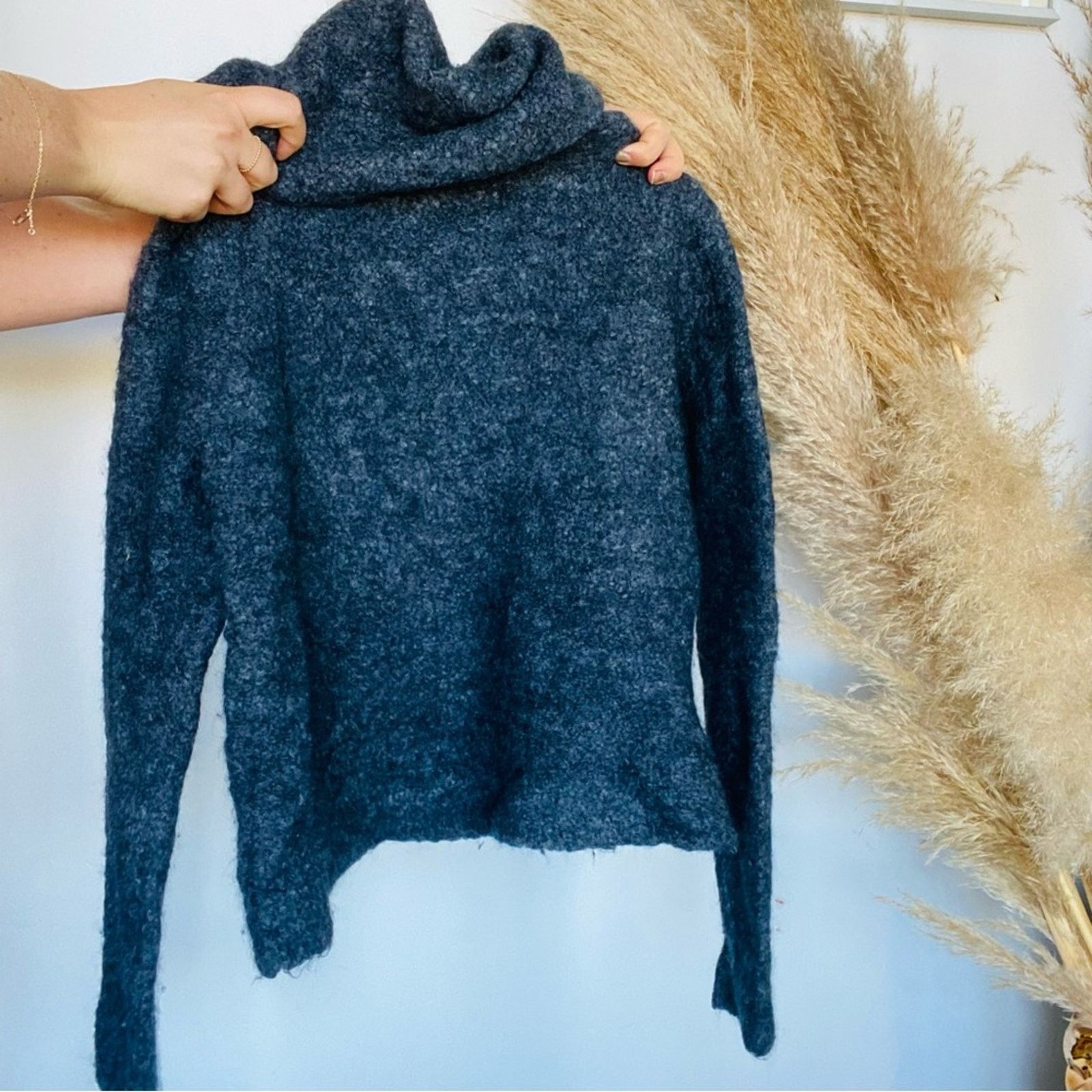 Madewell MADEWELL Charcoal Grey Turtleneck Pullover Crop Cozy Sweater Size S / US 4 / IT 40 - 4 Thumbnail