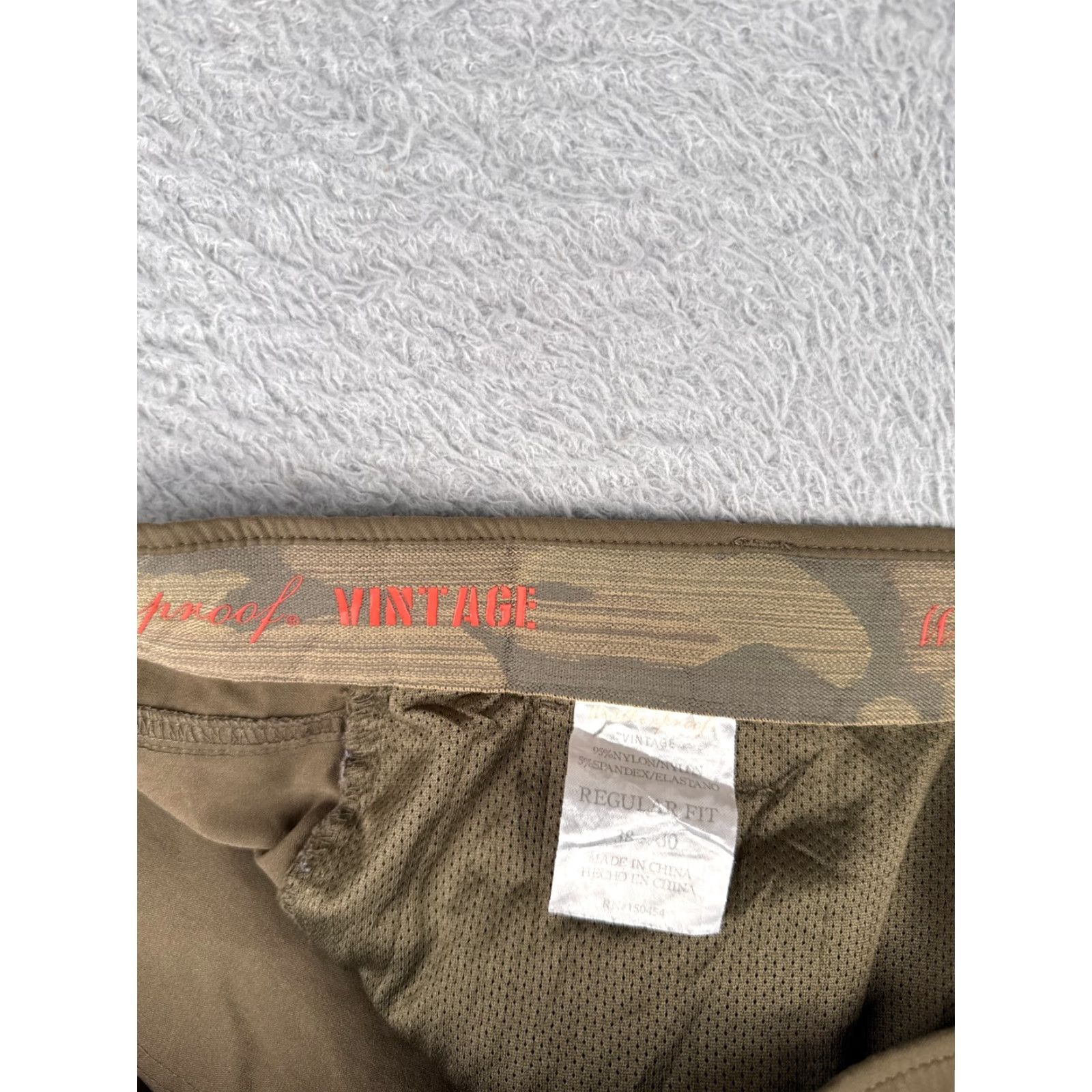 Weatherproof Weatherproof Pants Adult 38 Beige Straight Leg Nylon Blend Hike Walking 38x30 Mens Regular Pants Beige Weatherproof 90s Outdoor Patriotic Size US 38 / EU 54 - 7 Thumbnail