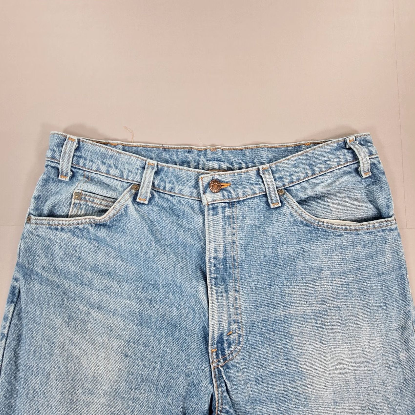 Levi's VINTAGE Levi's 540 Jeans Blue W36 L30 Relaxed Fit Leather Tab USA Made Jeans Mens 90s Size US 36 / EU 52 - 2 Thumbnail