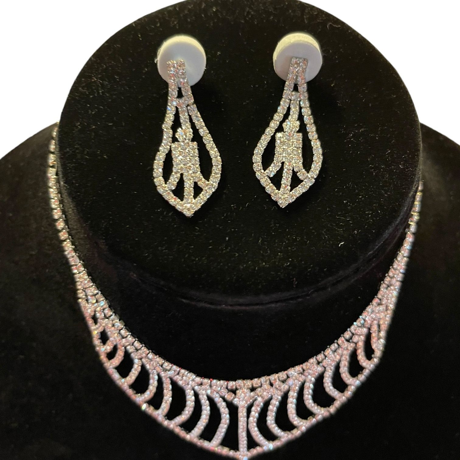 Other Diamond Necklace Dangle Earrings Wedding NEW Size ONE SIZE - 3 Thumbnail