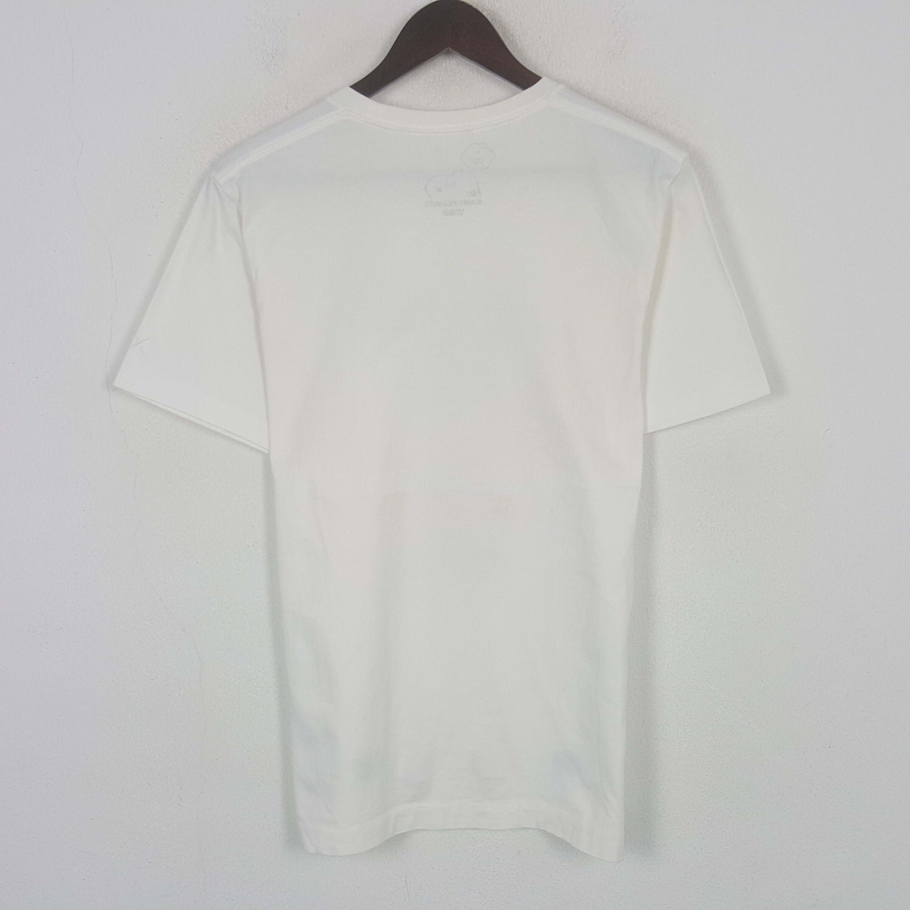 Kaws Vintage Kaws x Peanut x UNIQLO Joe Tshirt Size US M / EU 48-50 / 2 - 3 Thumbnail