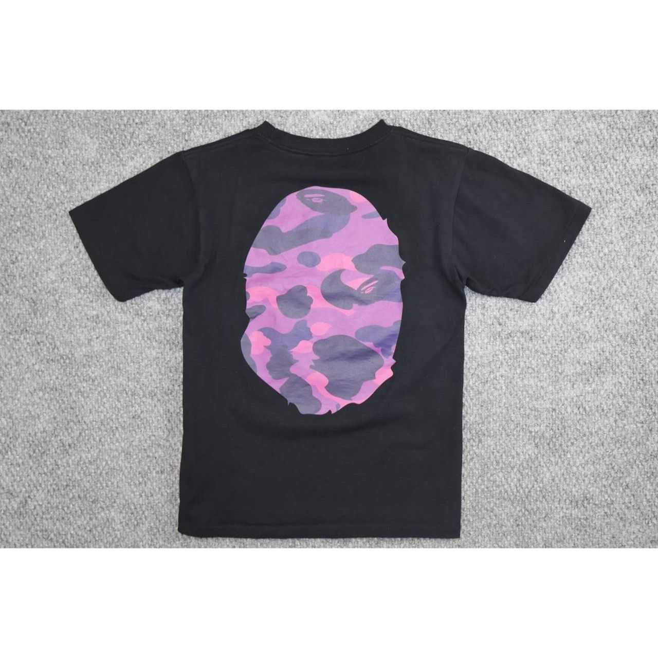 Vintage BAPE A Bathing Ape Purple Camo Big Ape Head T-Shirt Size US S / EU 44-46 / 1 - 2 Thumbnail