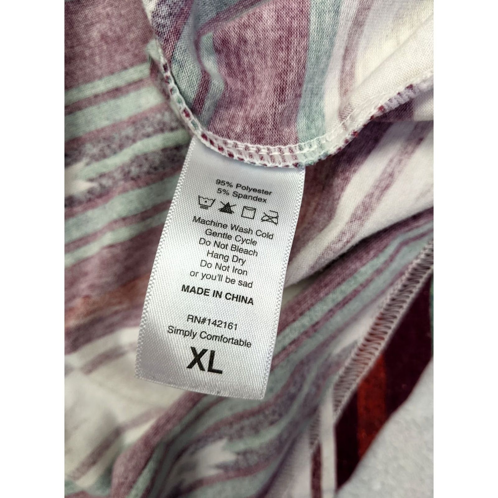 Vintage LuLaRoe Womens XL Hoodie Red Southwestern Stripe Kangaroo Pocket Pullover Shirt Pullover Long Sleeve Adult Womens Size XL / US 12-14 / IT 48-50 - 6 Thumbnail