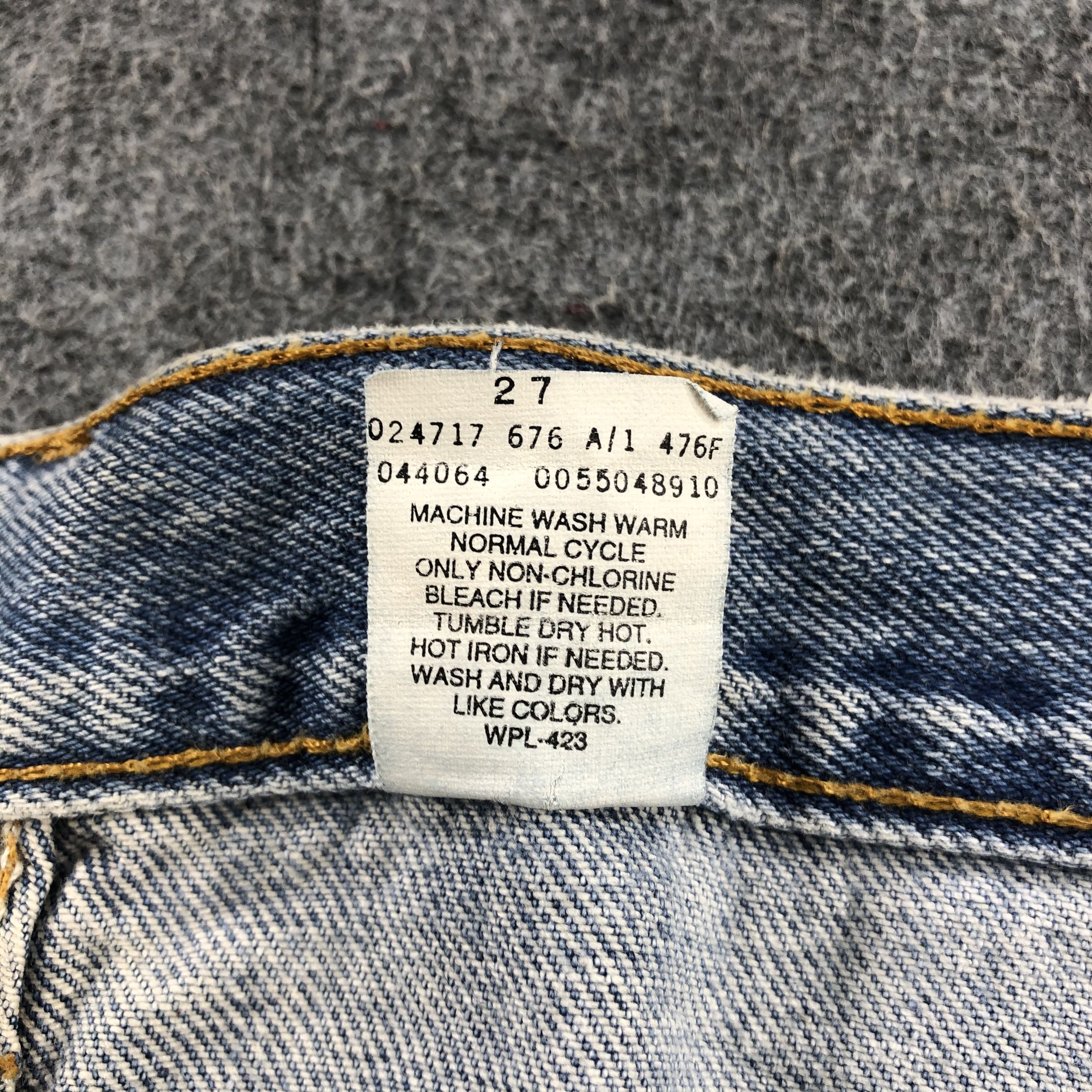 Levi's Vintage 90s Light Wash Levis 550 Jeans-J2190 Size US 33 - 11 Thumbnail