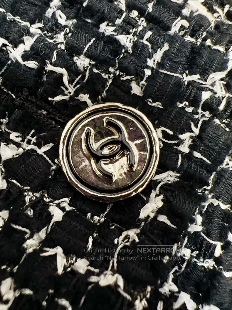 Chanel Chanel 24b black and white mixed colour tweed long-sleeved Size XS / US 0-2 / IT 36-38 - 3 Thumbnail