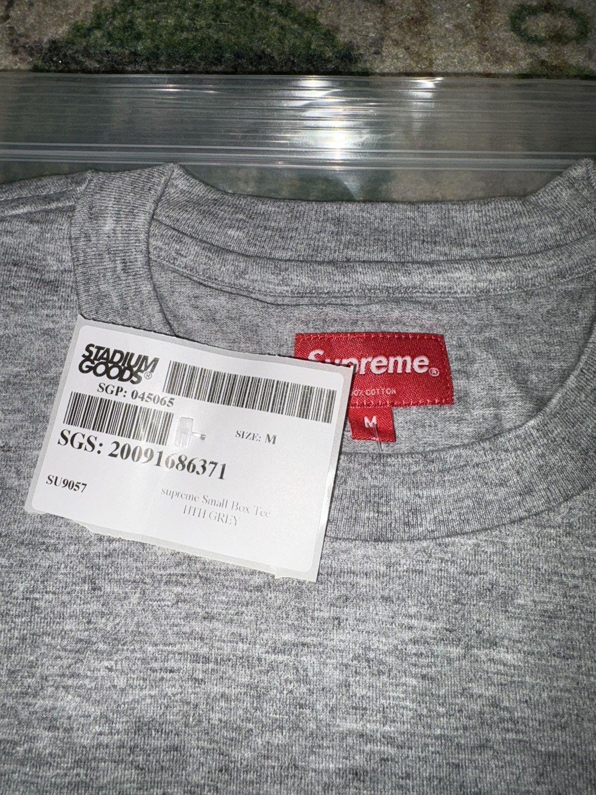 Supreme Supreme Small Box S/S Tee Grey Size US M / EU 48-50 / 2 - 3 Thumbnail