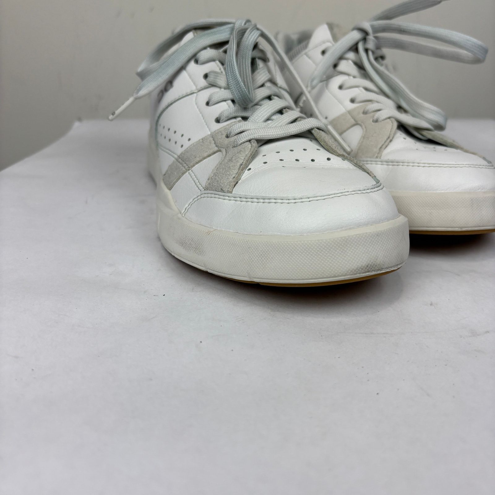 On On Running Cloud The Roger Clubhouse Tennis Sneakers Men's 7 Size US 7 / EU 40 - 11 Thumbnail