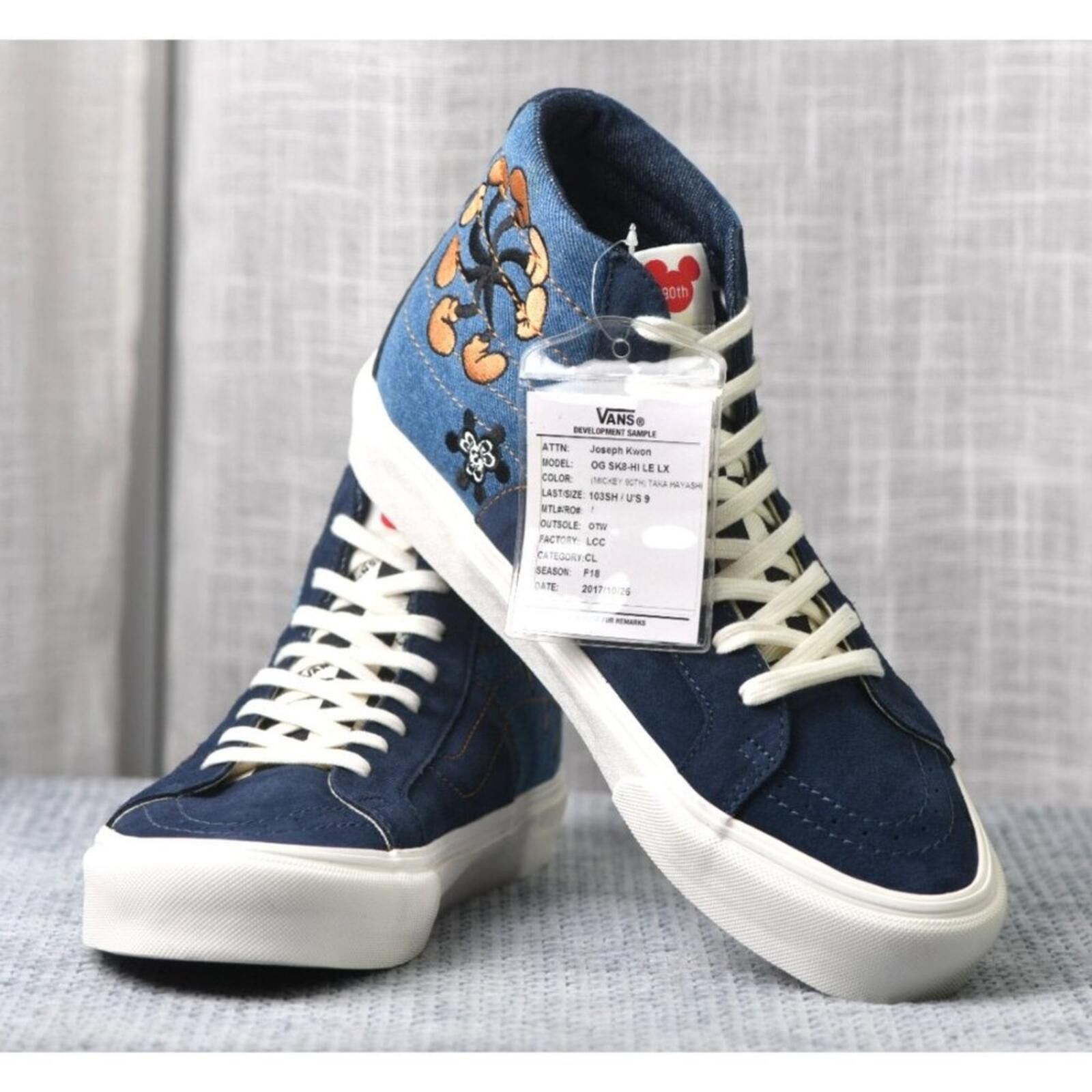 Vans Disney x Taka Hayashi x Vans Sk8-Hi Mickey's 90th Size US 9 / EU 42 - 11 Thumbnail