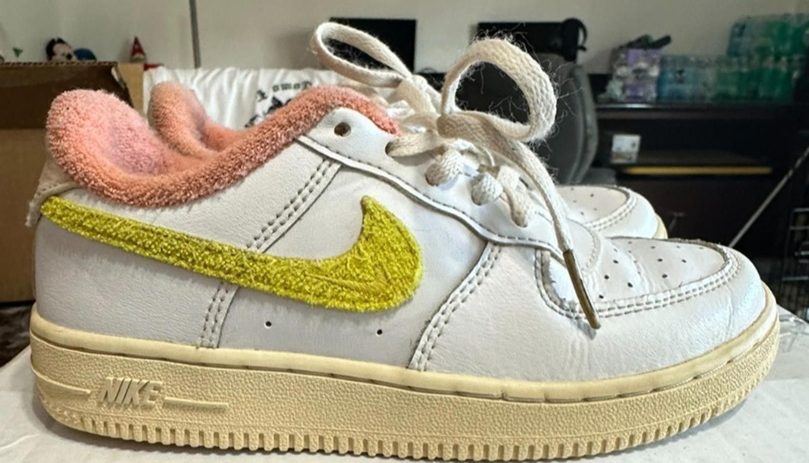 Nike Nike Dunks girls’ sneaker, size 13.5C Size US 12 / IT 42 - 1 Thumbnail