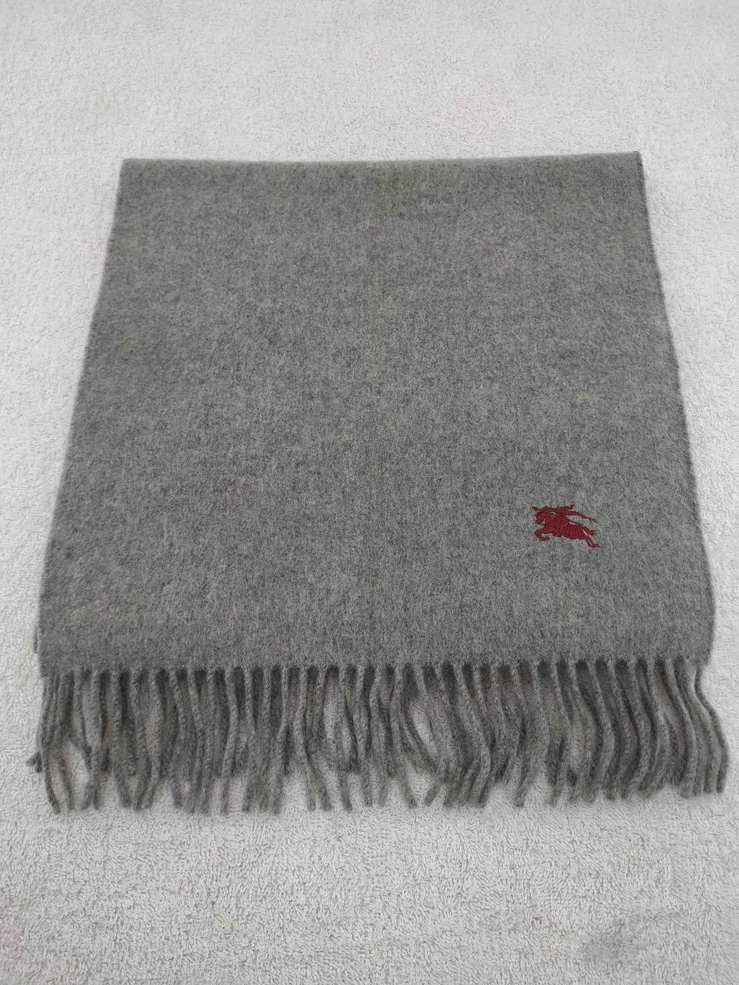 Burberry Vintage Burberry Scarf/Muffler/Neckwear MF212 Size ONE SIZE - 1 Thumbnail