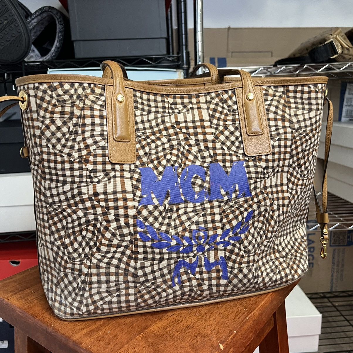 MCM MCM Medium Reversible Liz Shopper in Visetos Cognac Size ONE SIZE - 12 Thumbnail