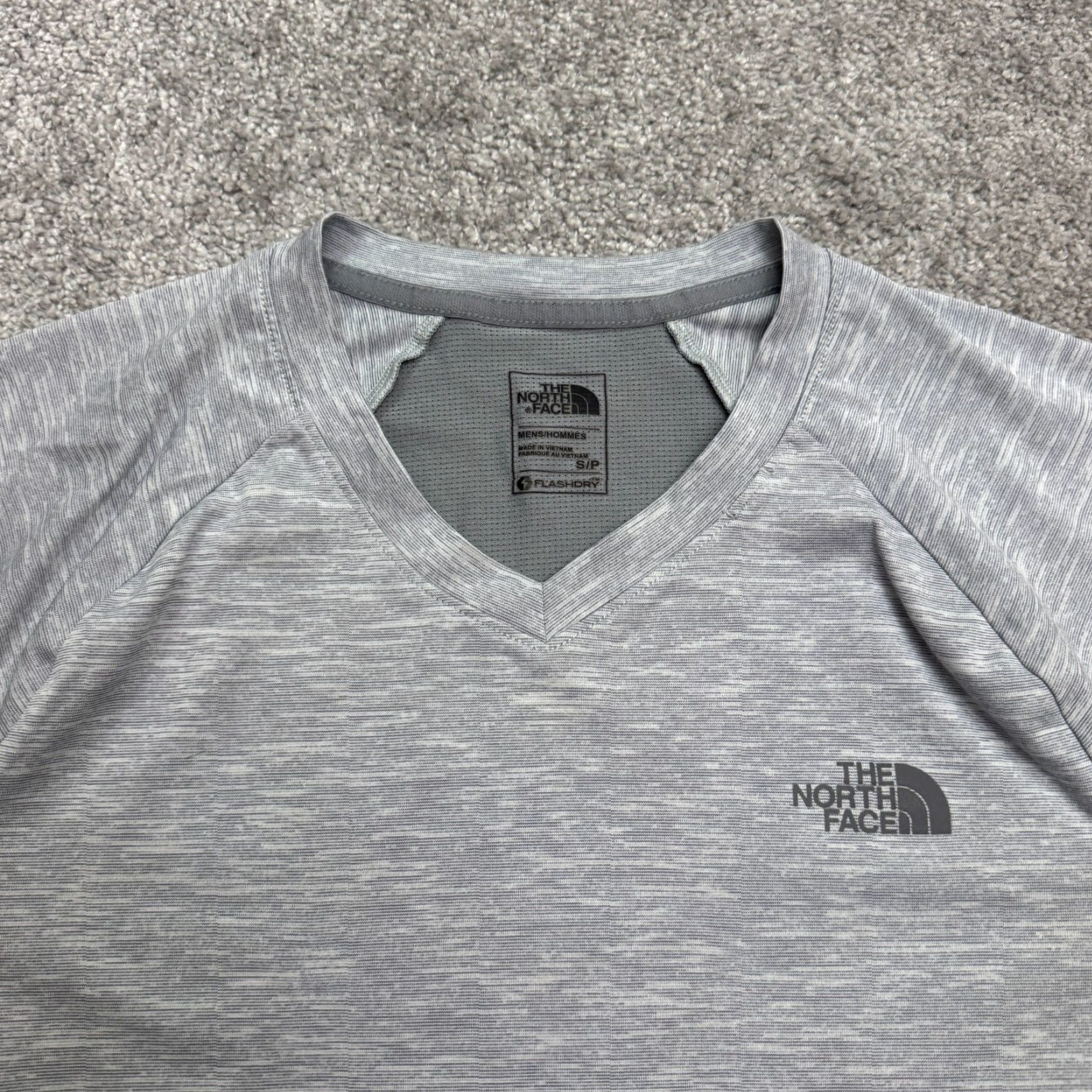 The North Face The North Face FlashDry T-Shirt Mens Small Gray V-Neck Short Sleeve Active Tee Size US S / EU 44-46 / 1 - 4 Thumbnail