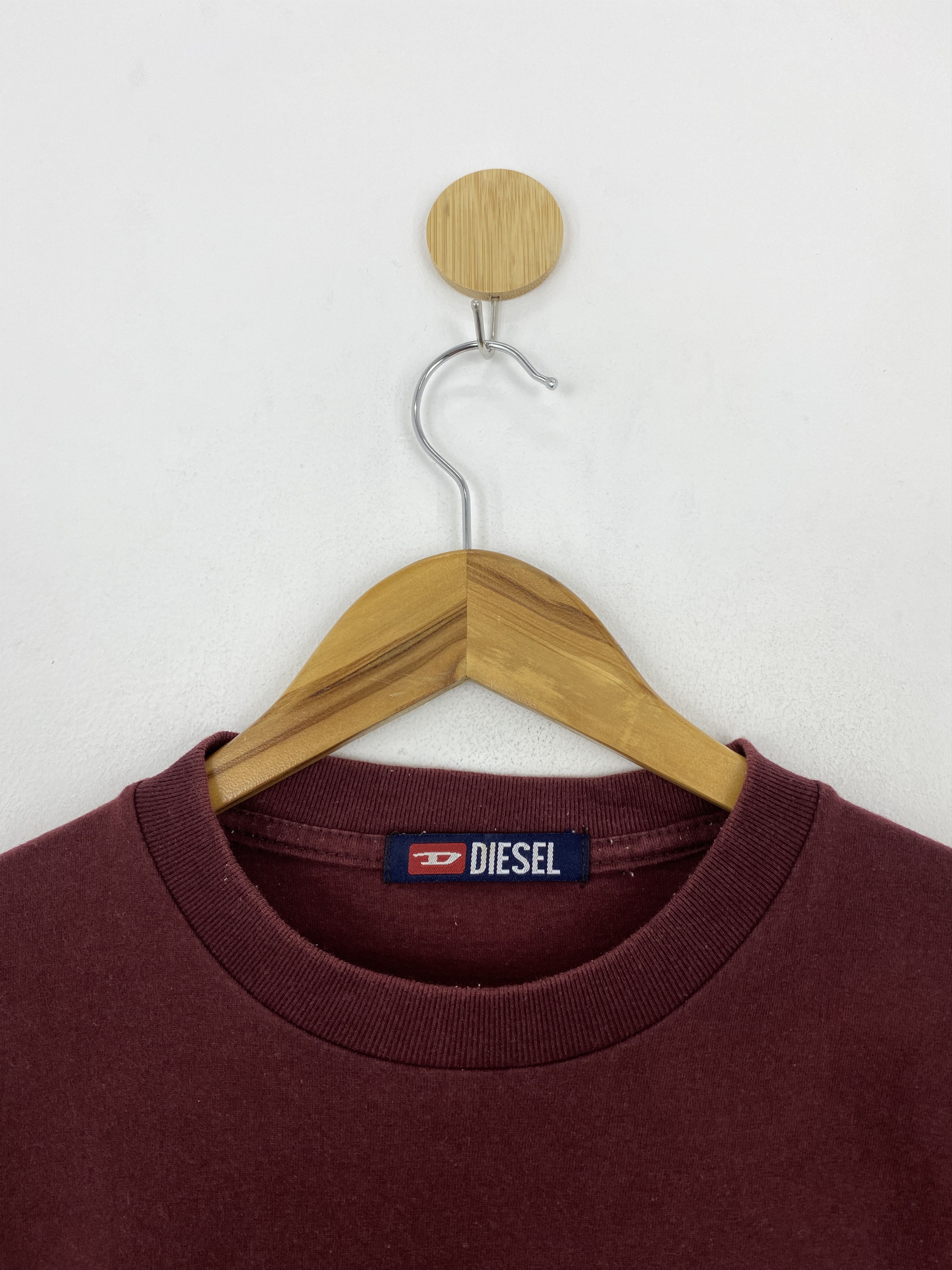 Designer × Diesel × Vintage Vintage Diesel Graphic Short Sleeve Tee Shirt TA0519 Size US L / EU 52-54 / 3 - 8 Thumbnail