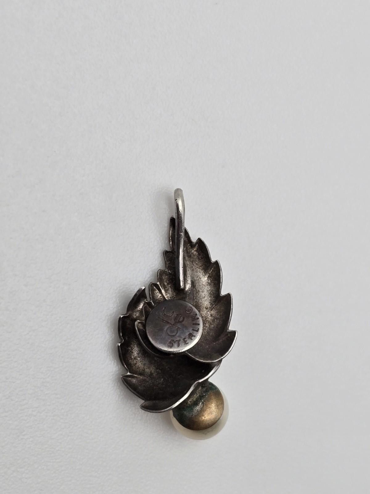 Sterling Silver Vintage DEC Sterling Leaf Pendant with Pearl Size ONE SIZE - 5 Thumbnail