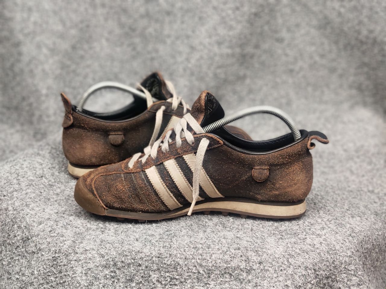Adidas Vintage Adidas Сhile 62 Dark Brown Faded Leather Sneakers Size US 9 / EU 42 - 13 Thumbnail
