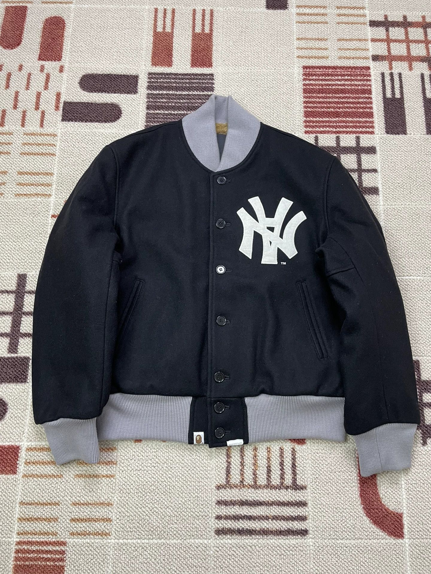 Bape BAPE x NBHD 90s Fleece M Near Mint NY Yankees Felt Chest Size US M / EU 48-50 / 2 - 1 Thumbnail