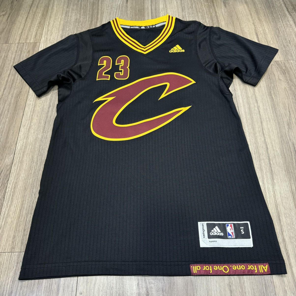 Adidas Cleveland Cavs Adidas Swingman 2016 Short Sleeve Jersey Size US S / EU 44-46 / 1 - 1 Thumbnail