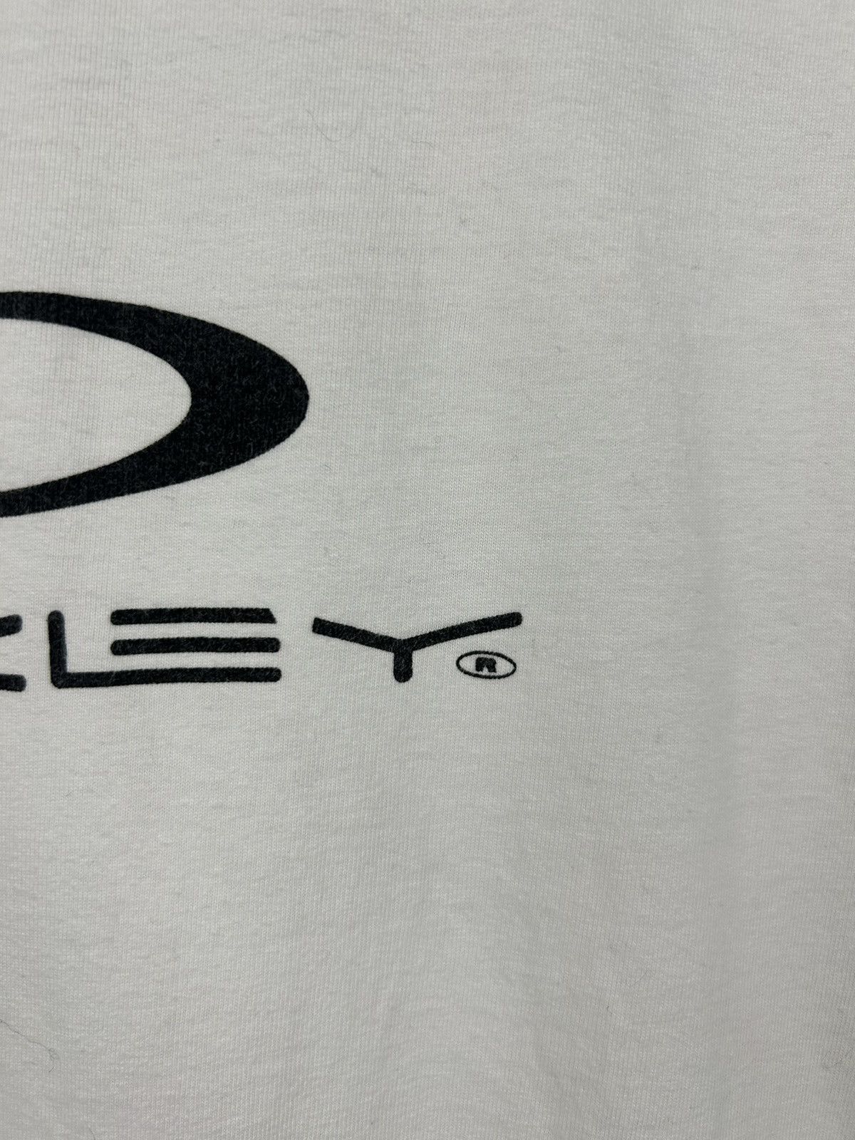 Oakley Vintage Oakley Center Logo T shirt rare Size US M / EU 48-50 / 2 - 5 Thumbnail