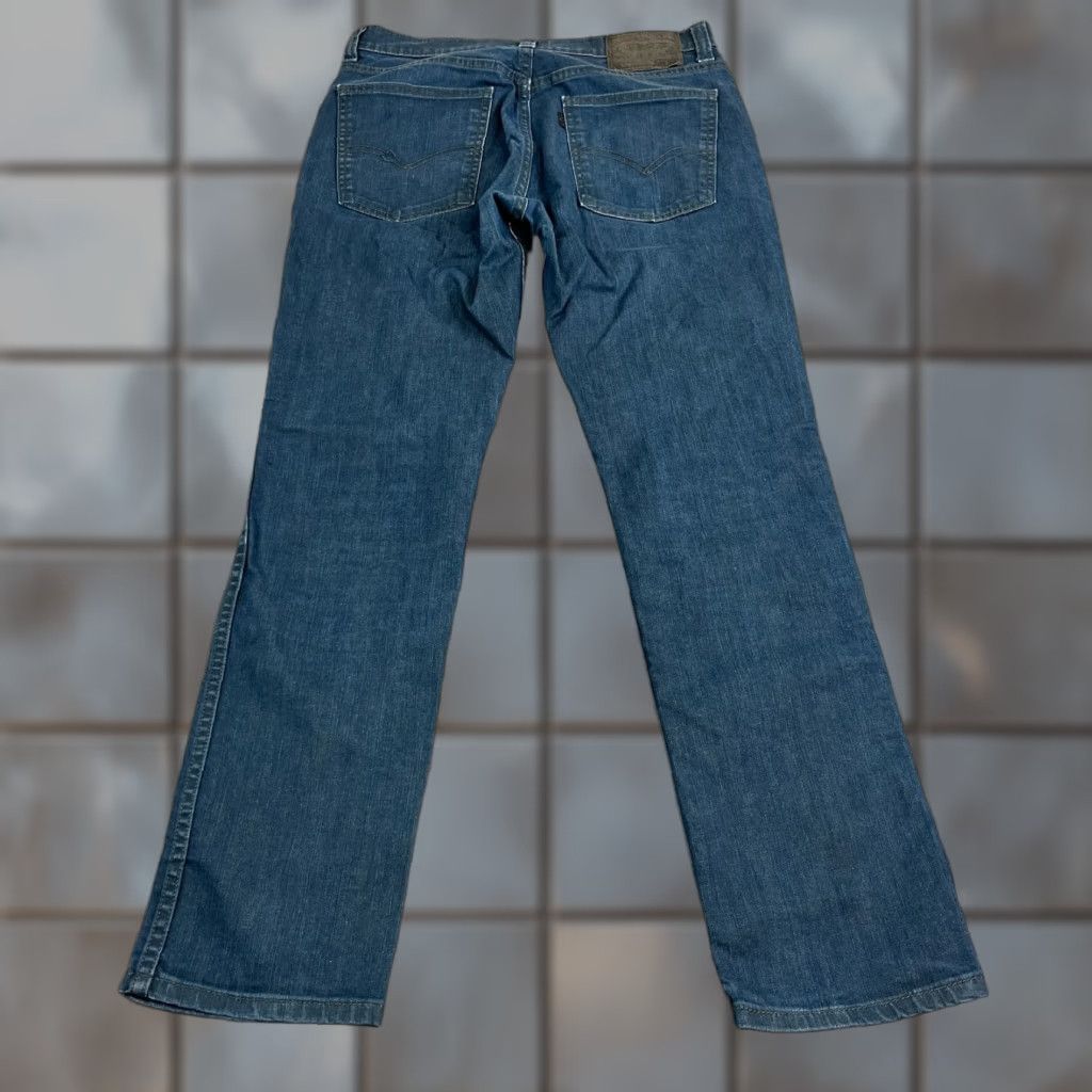 Levi's Levi's 511 Jeans Slim Tapered 32 32 Dark Wash Blue Stretch Zip Fly Denim Cotton Elastan Regular Mens Jeans Size US 32 / EU 48 - 1 Thumbnail