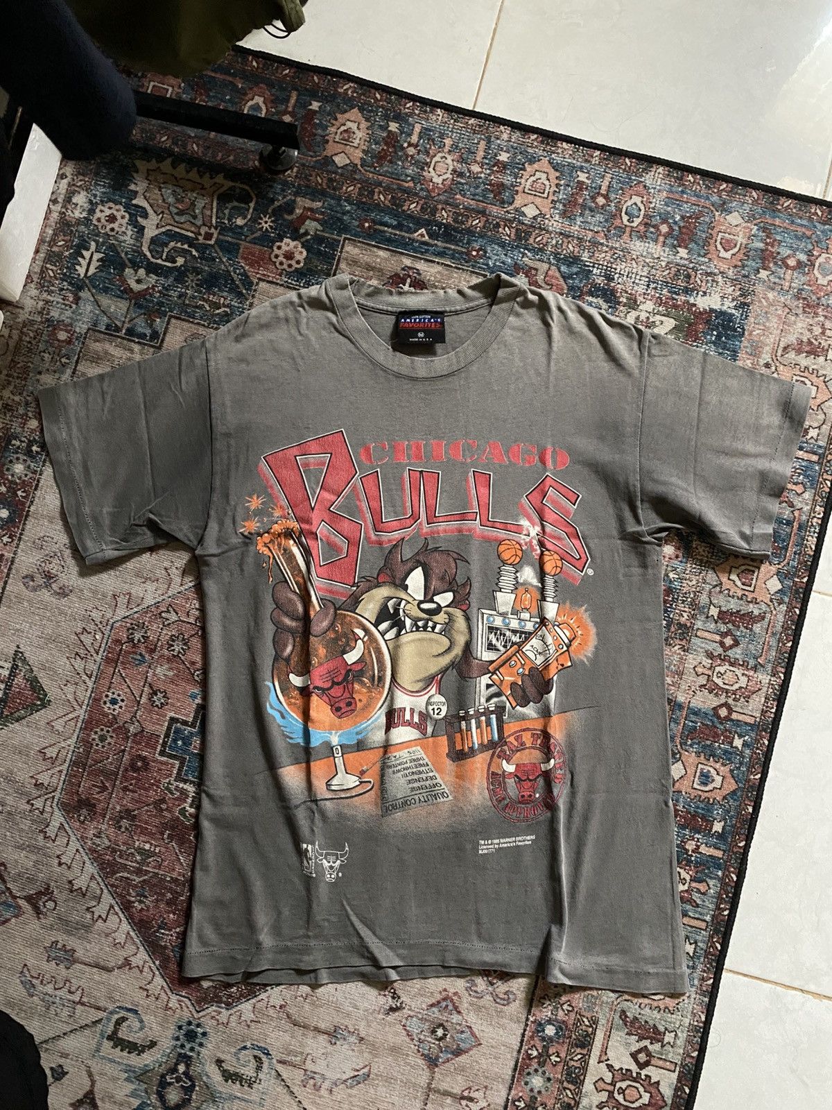 Vintage Vintage 1995 Chicago Bulls T shirt Size US M / EU 48-50 / 2 - 1 Thumbnail