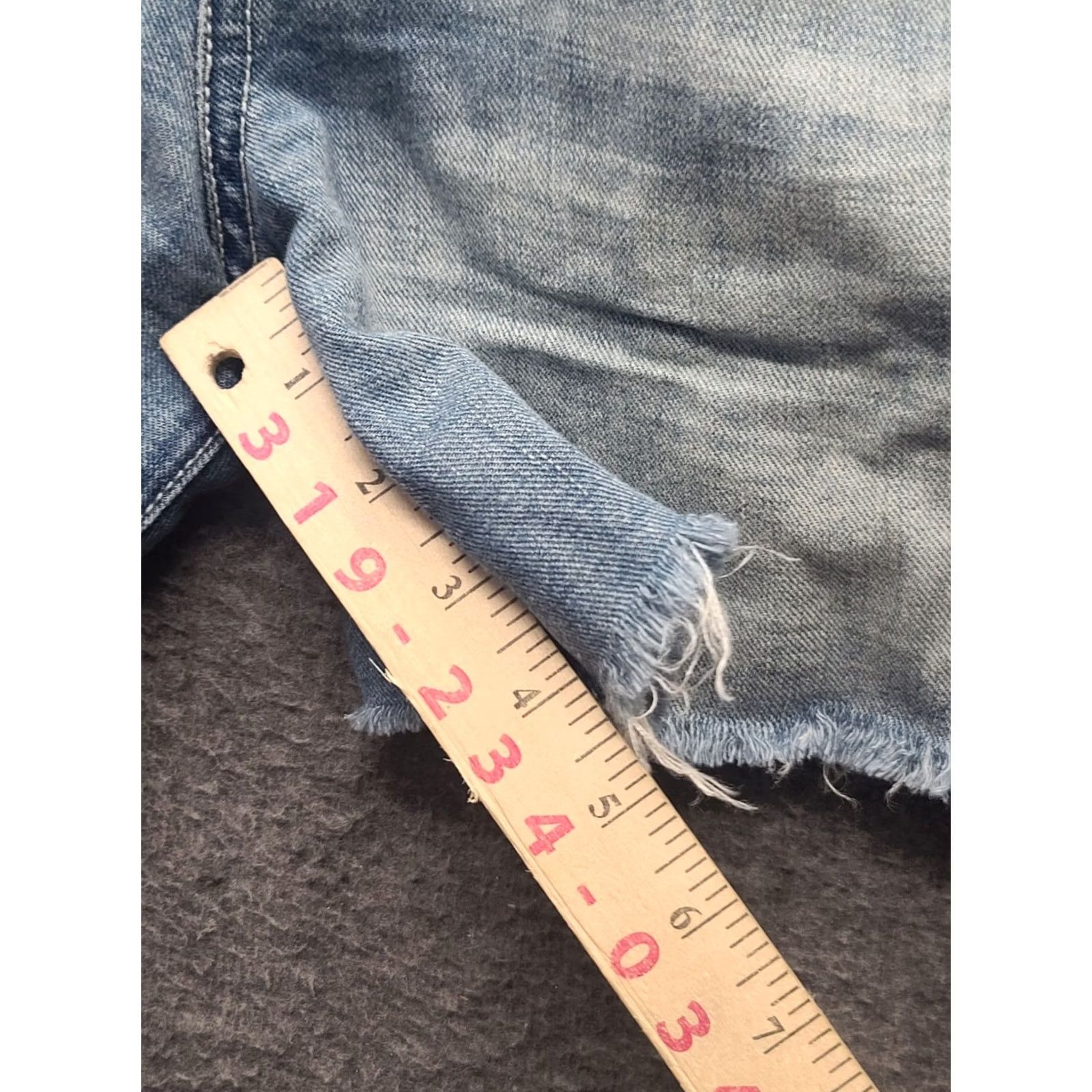 Lucky Brand Lucky Brand Shortalls Womens M Denim Shortalls Distressed Retro Casual Pockets 4 in Inseam Cotton Linen Blue Relaxed Size 32" / US 10 / IT 46 - 6 Thumbnail