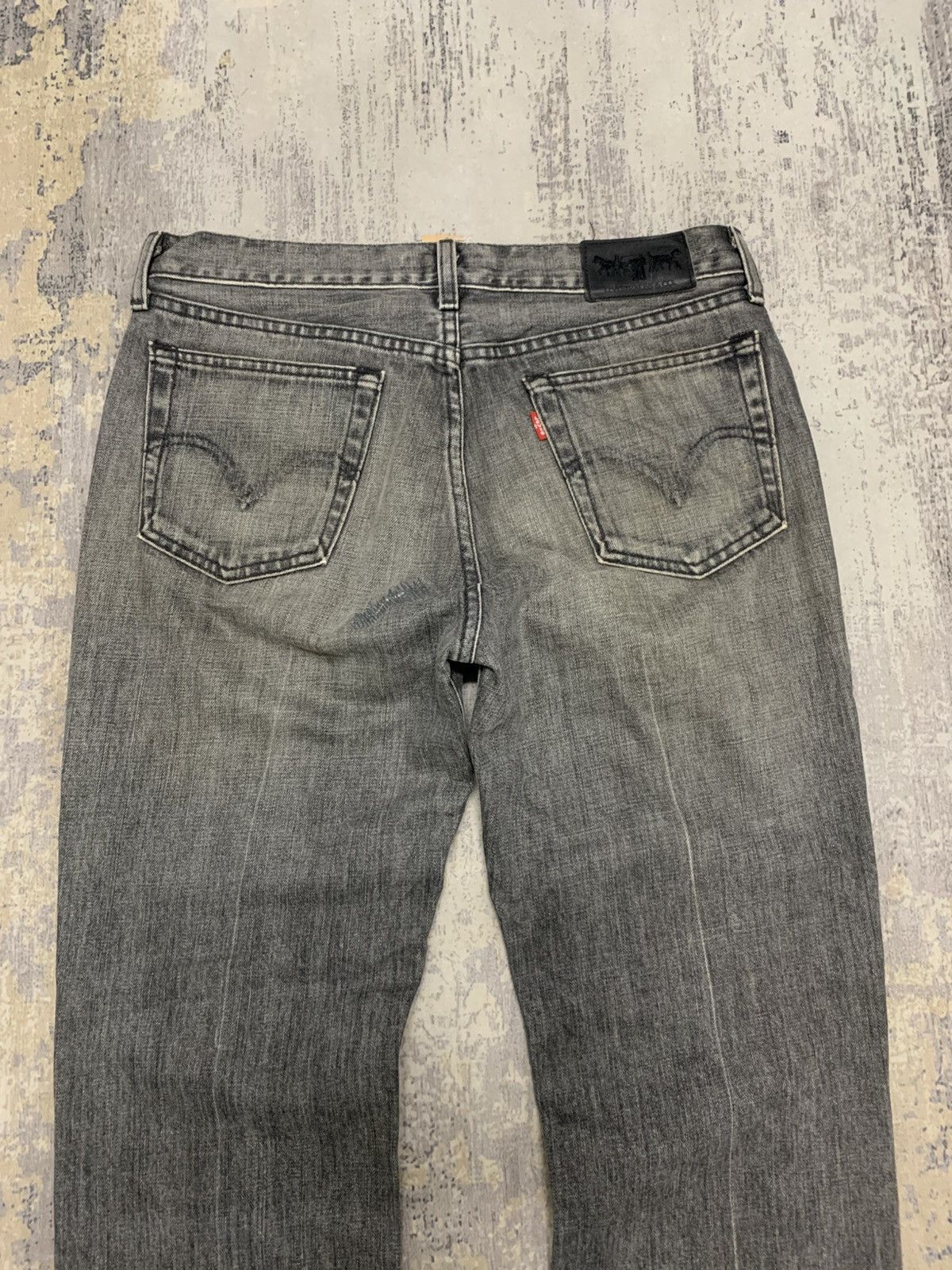 Levi's Vintage Levi's Washed Grey Flared Bootcut Jeans Y2K Red Tab Size US 32 / EU 48 - 9 Thumbnail