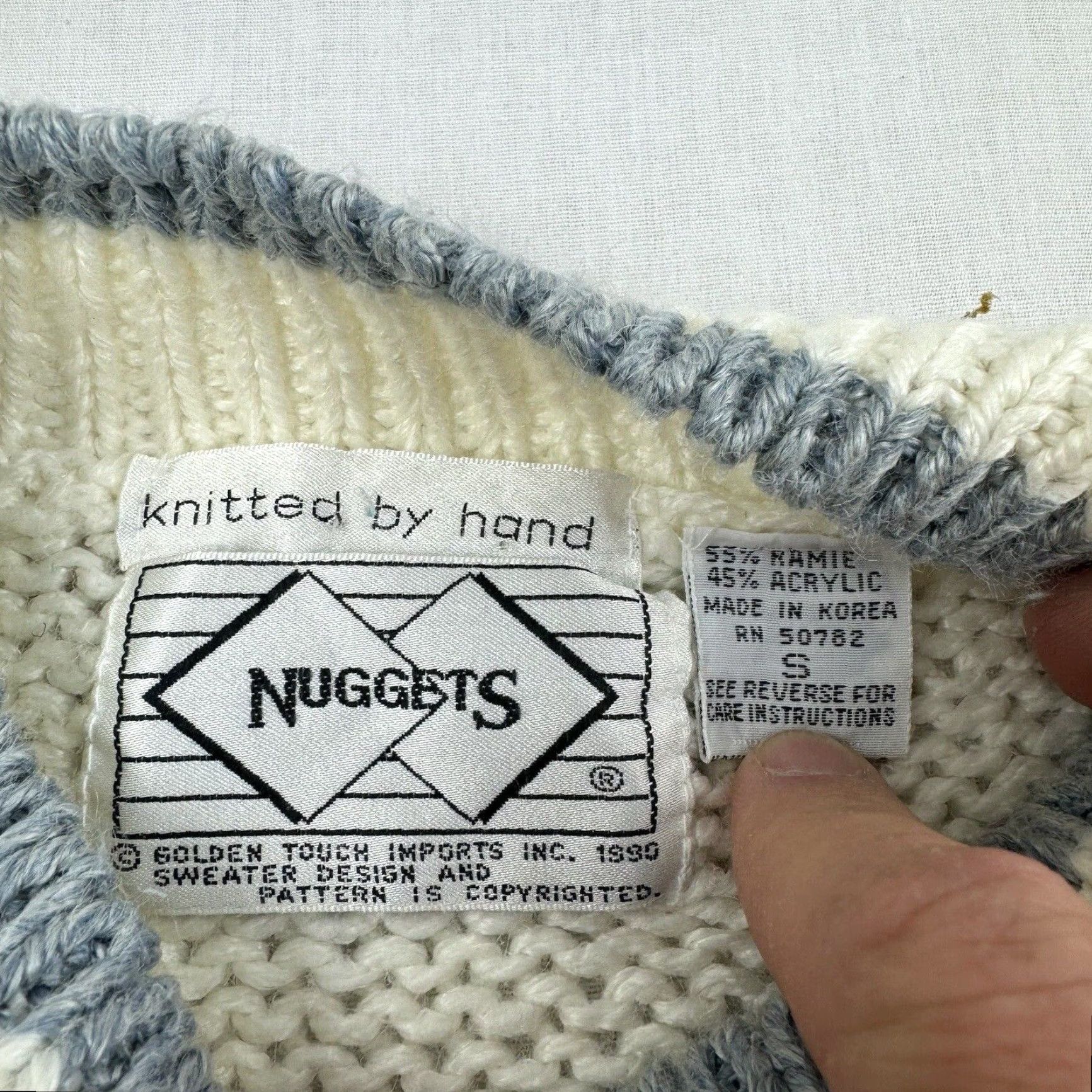 Vintage VINTAGE Nuggets Sweater Womens S White Heart Flowers 90s Pullover Size S / US 4 / IT 40 - 5 Thumbnail