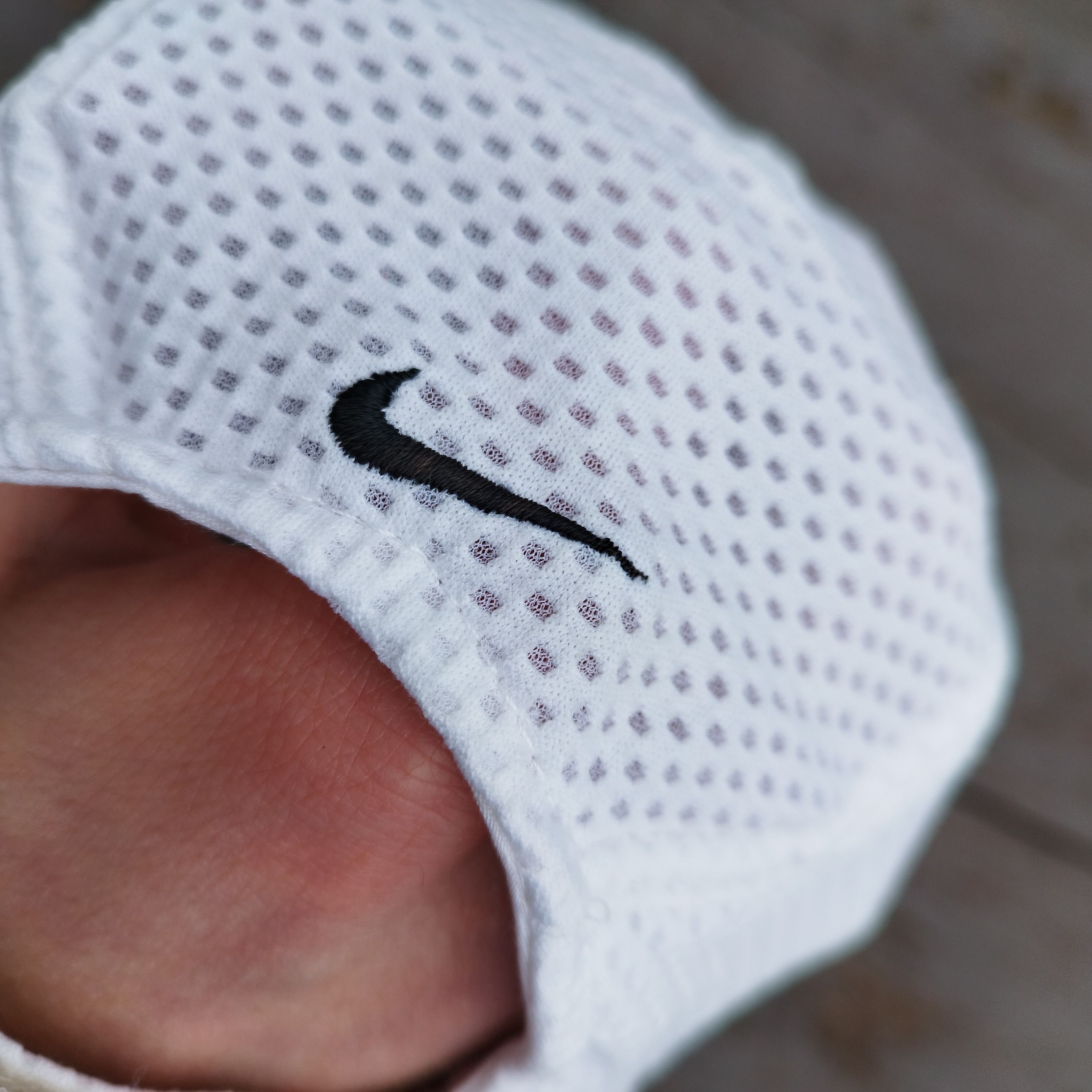 Nike Nike Mesh Running Cap Adjustable High-Visibility Ultralight Size ONE SIZE - 8 Thumbnail