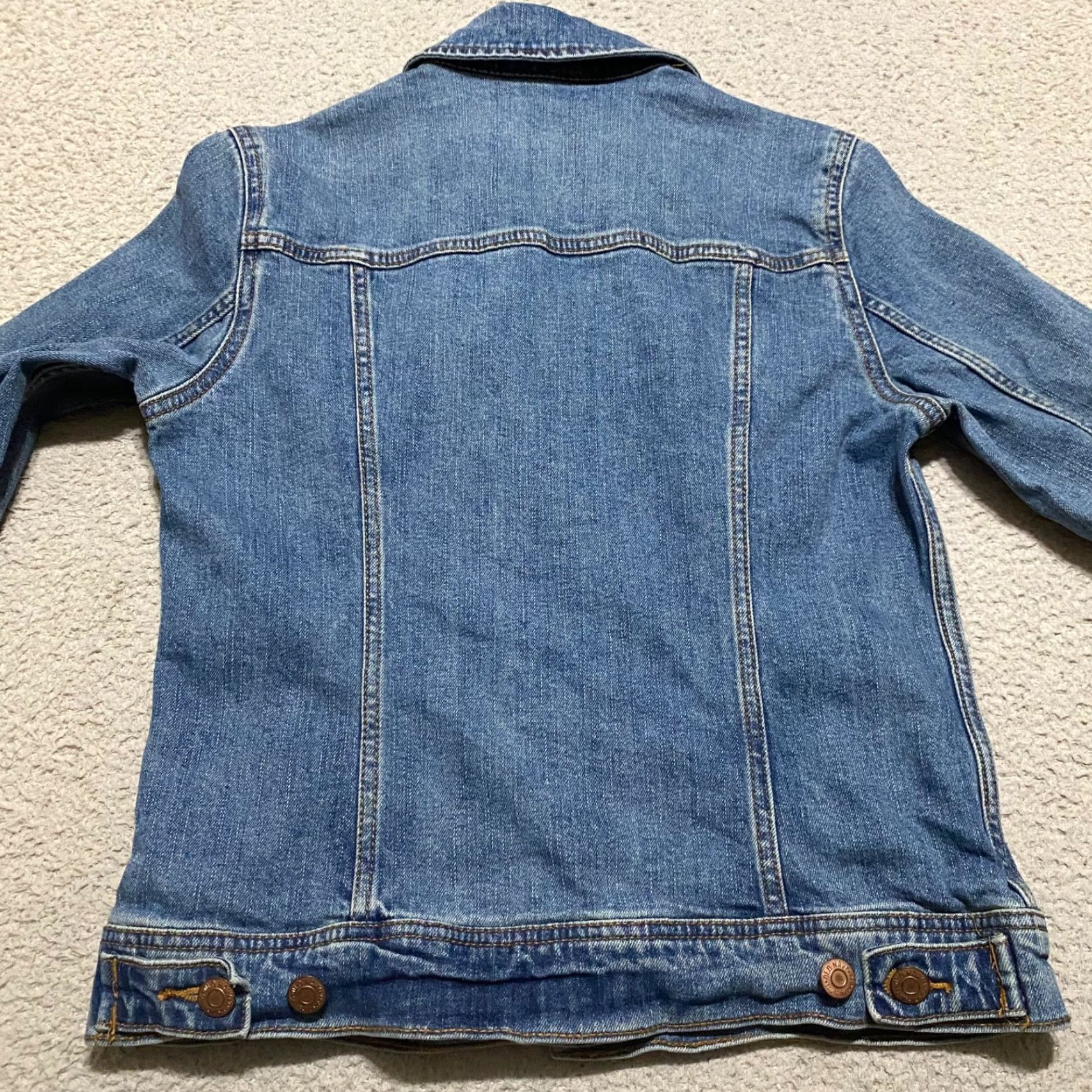 Old Navy Old Navy Womens Small Jean Jacket Blue Denim Button Up Long Sleeve Trucker Size S / US 4 / IT 40 - 2 Thumbnail