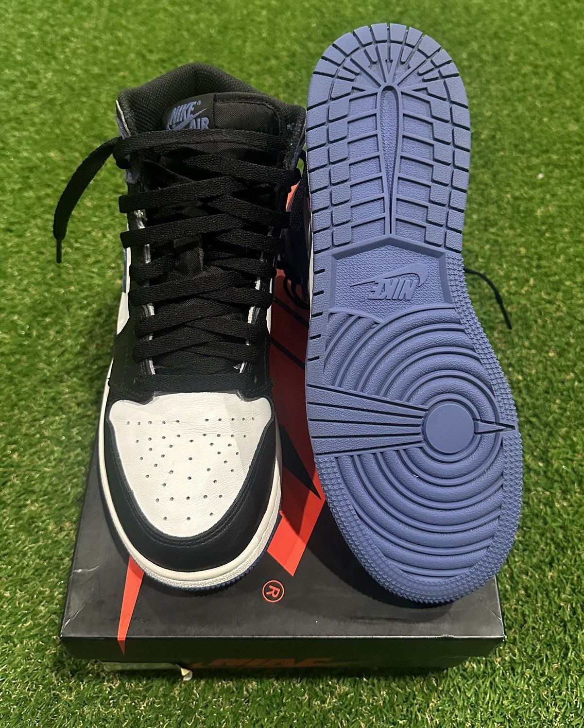 Jordan Brand Air Jordan Retro 1 High OG “Blue Moon” Size US 8.5 / IT 38.5 - 6 Thumbnail