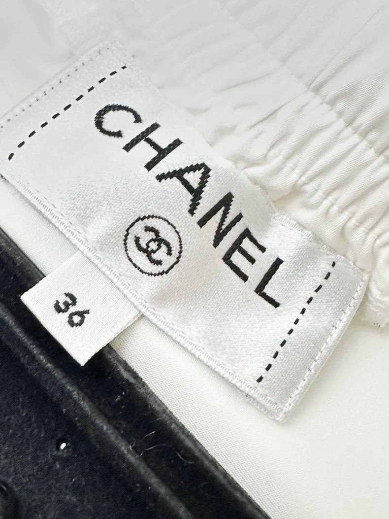 Chanel Chanel Rhinestone letter logo shorts Size 24" / US 00 / IT 34 - 5 Thumbnail