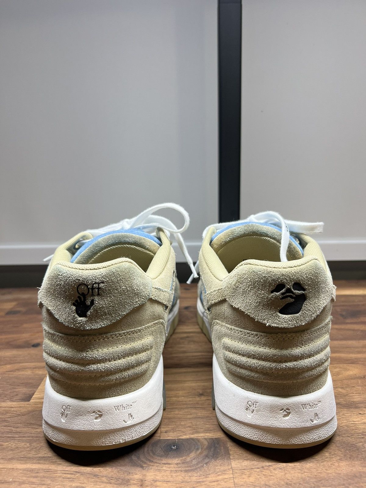 Off-White Out of Office Off-White Suede Size US 10.5 / EU 43-44 - 7 Thumbnail