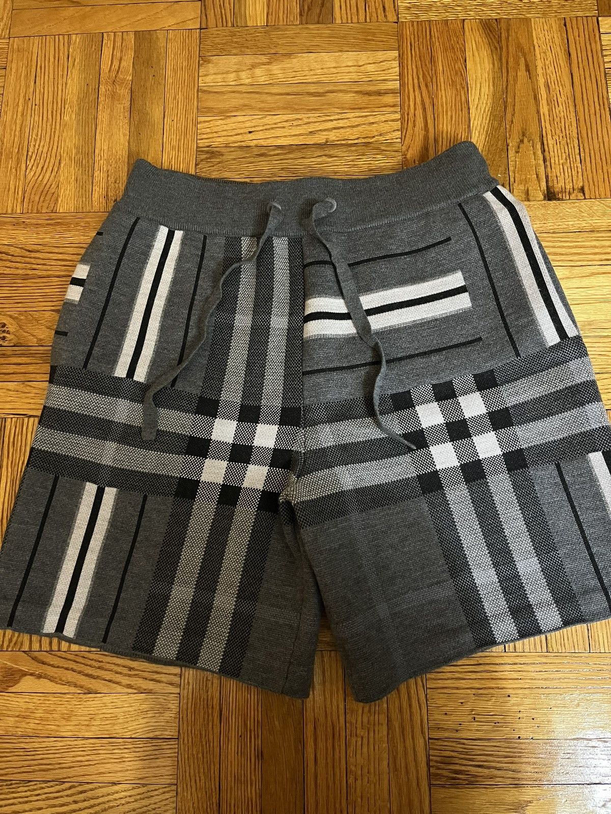 Men’s Medium Burberry Shorts