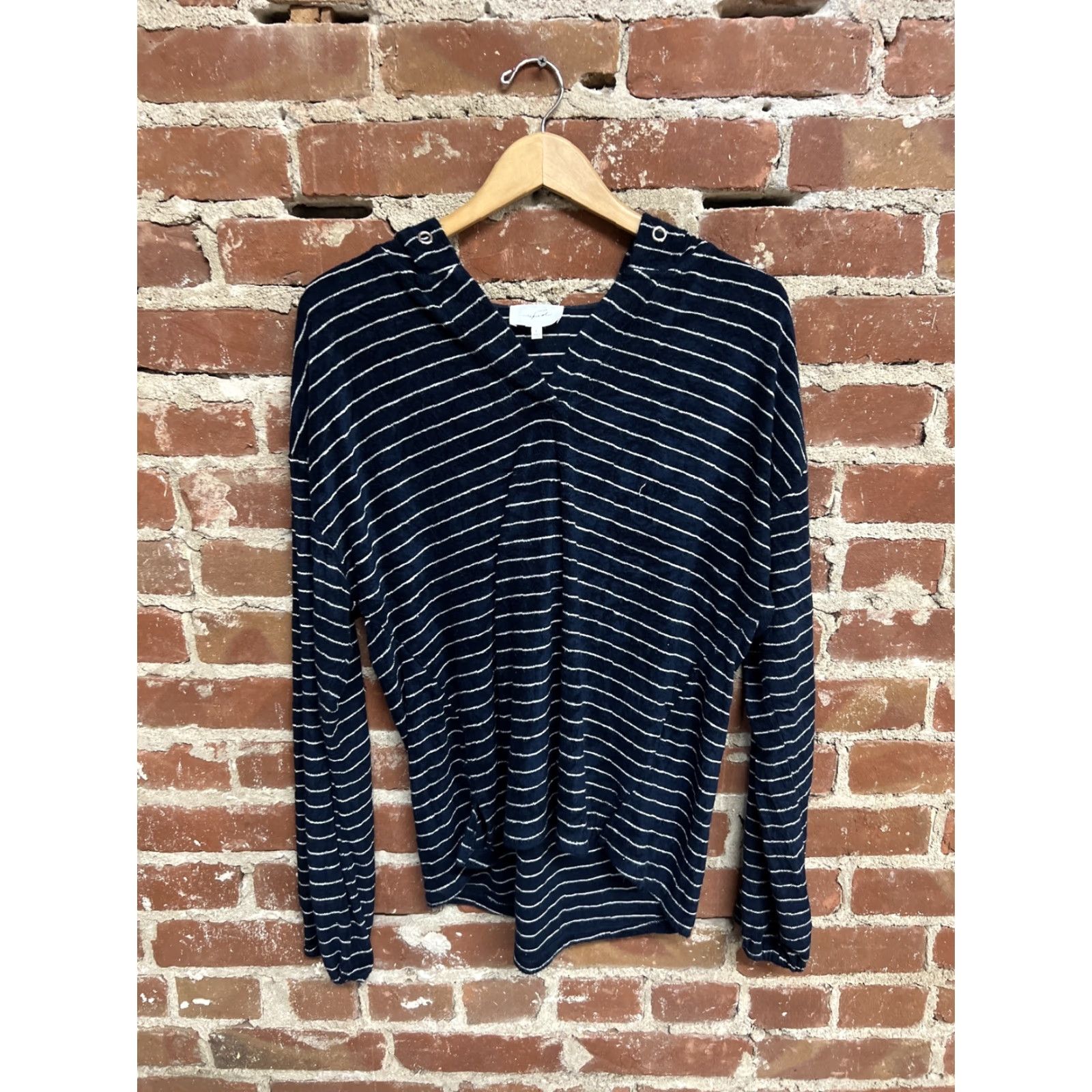 Vintage Soma Hoodie Women Navy Blue Striped Terry V-Neck Pullover Size L Size L / US 10 / IT 46 - 2 Thumbnail