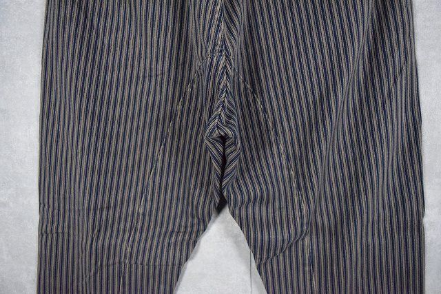 Cropped Pants Striped Pattern Tapered Pants Cinch Back Black