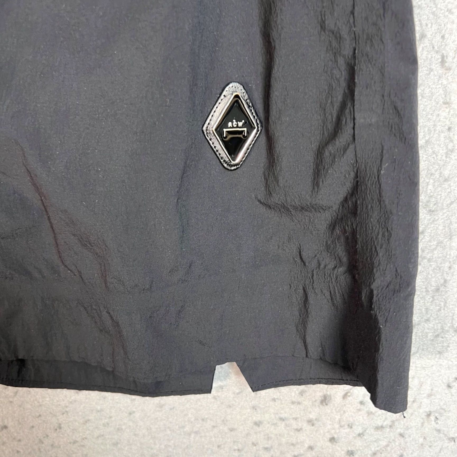 Vintage VINTAGE A-Cold-Wall MEns 46 Black Nylon Blend Bermuda Shorts Size US 30 / EU 46 - 6 Thumbnail