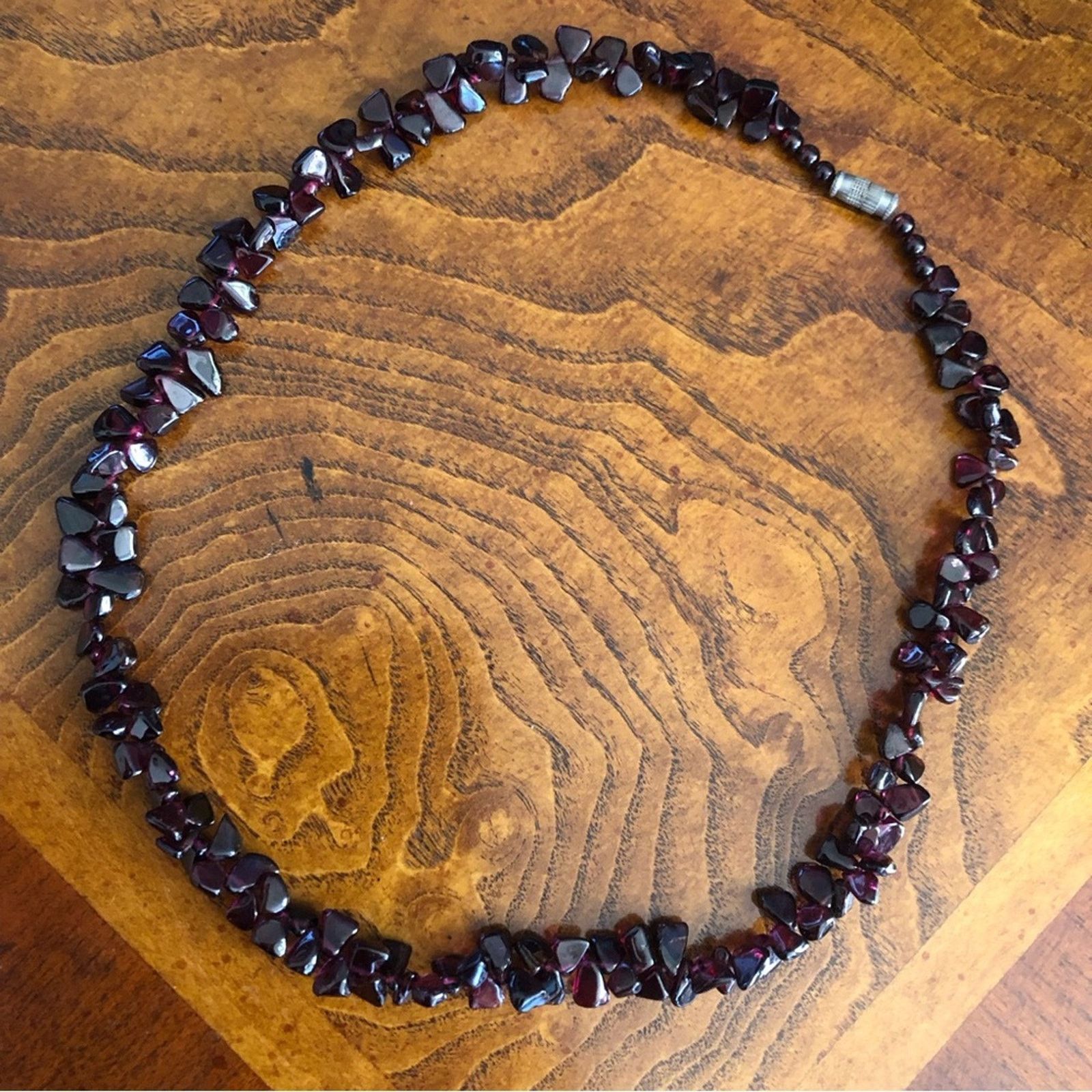 Vintage Vintage genuine almandine garnet barrel clasp necklace Size ONE SIZE - 10 Thumbnail