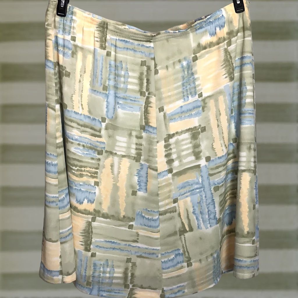 Vintage Alfred Dunner Midi Skirt 24W - Geometric Pattern - Casual, Workwear, Spring/Summer Size 42" / US 20 - 1 Thumbnail