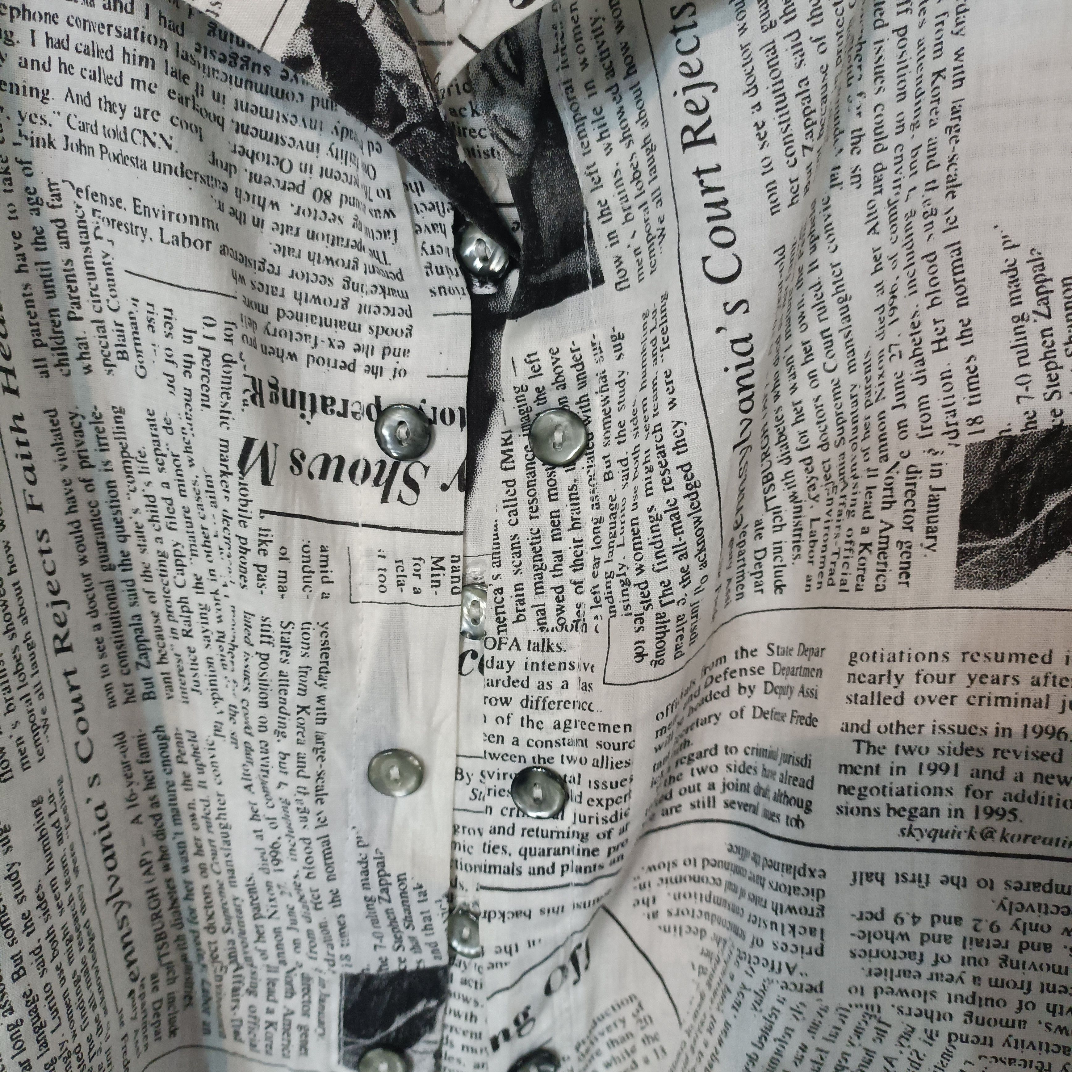 Japanese Brand Vintage News Paper Tops 3 Button Ic Collection Made In USA Size M / US 6-8 / IT 42-44 - 5 Thumbnail