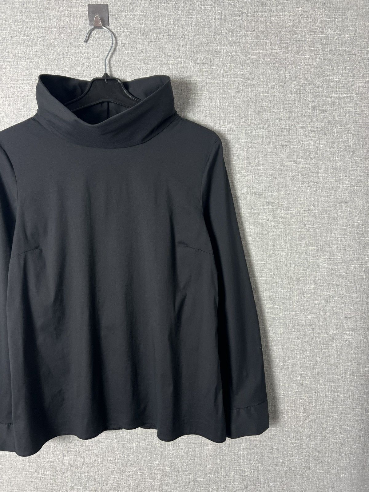 Prada Prada High Neck Long Sleeve Blouse Shirt Back Button Detail Size M / US 6-8 / IT 42-44 - 7 Thumbnail