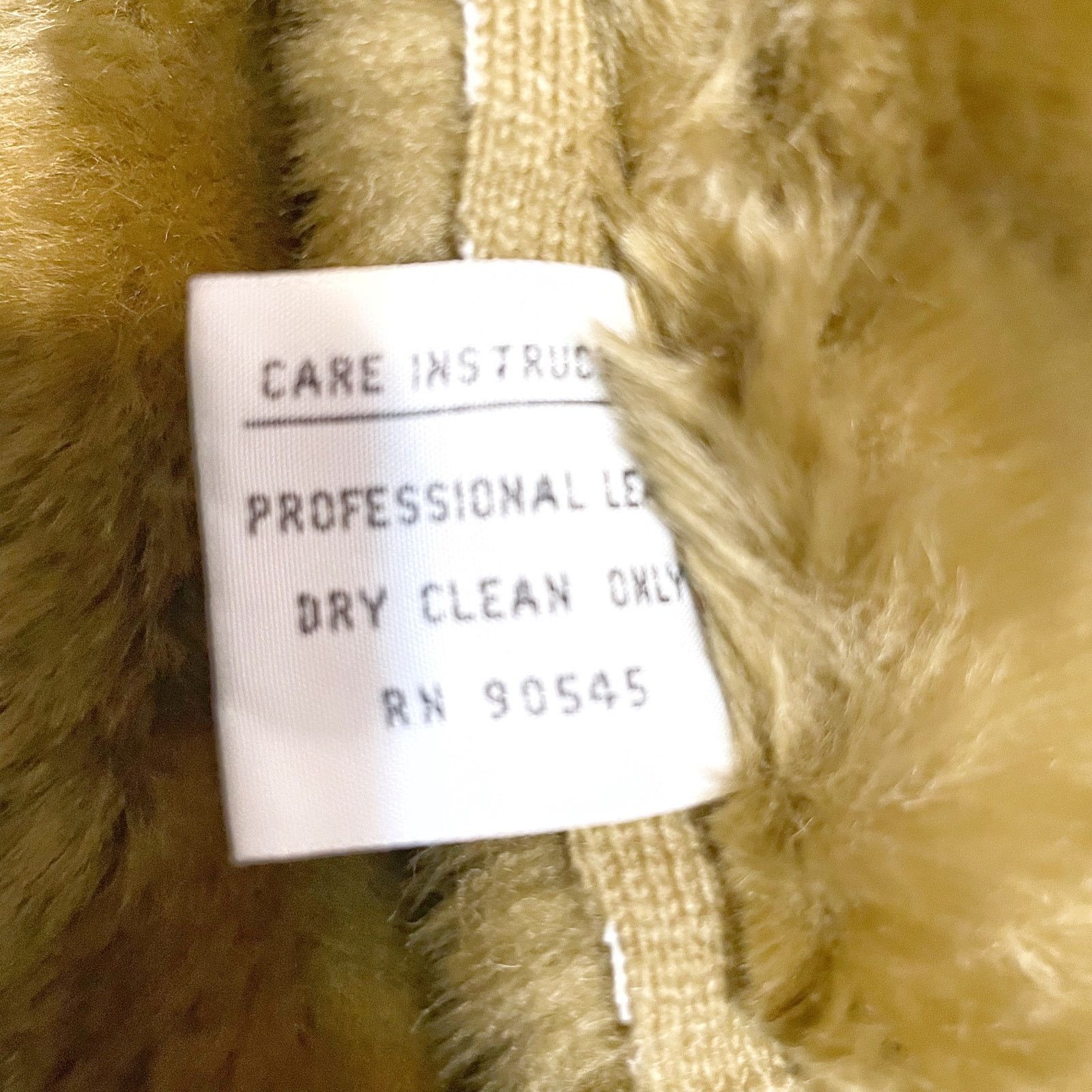 Bill Blass Bill Blass VINTAGE Tan Leather Jacket Med Faux Fur Lining Size US M / EU 48-50 / 2 - 7 Thumbnail