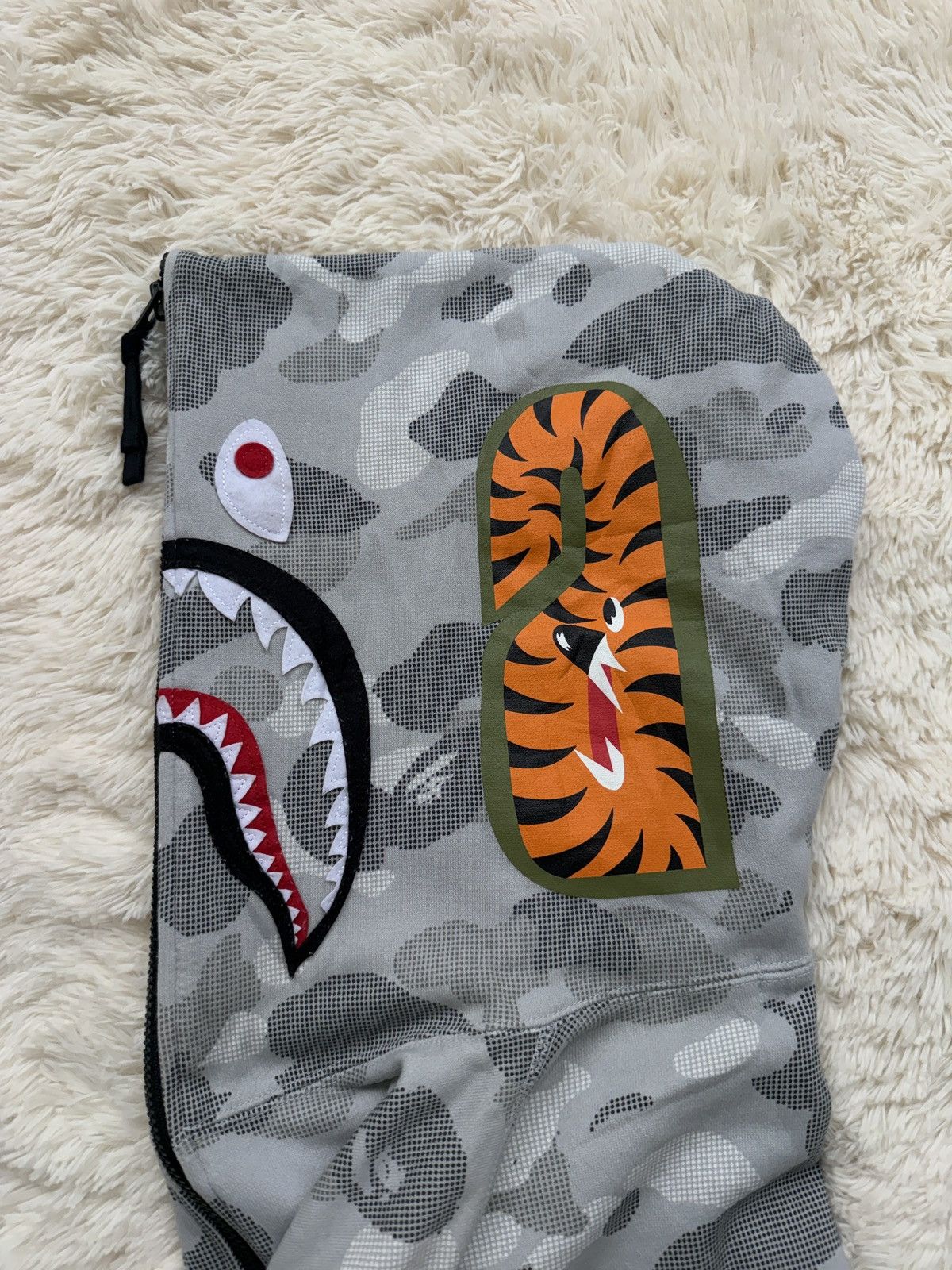 Bape A BATHING APE DOT CAMO SHARK WIDE FULL ZIP HOODIE 17AW Size US S / EU 44-46 / 1 - 20 Thumbnail